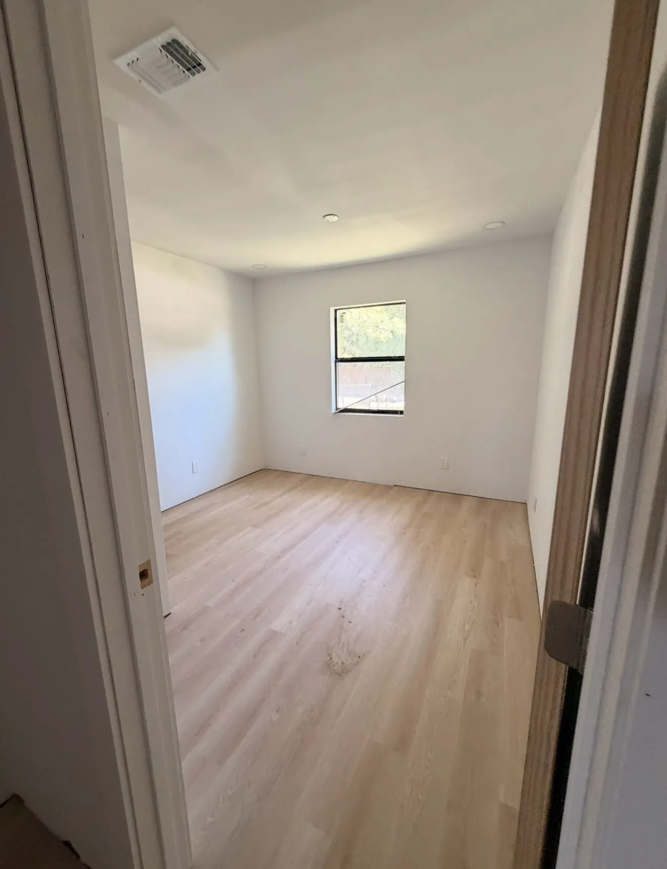 Single Family Residence For Sale in Dallas County , 2305 Lockhart Avenue, Dallas, Texas 75228, 4 Bedroom, 3 Bathroom, Garage spaces, 1,650 Sqft, built in 1954, mls#21372711, Real Estate Agent in Dallas, Homes For Sale in Dallas county, Homes For Sale in Dallas, Realtor in Dallas Texas, Real Estate Brokerage Independent Realty Texas, Luminita Cordes Realtor