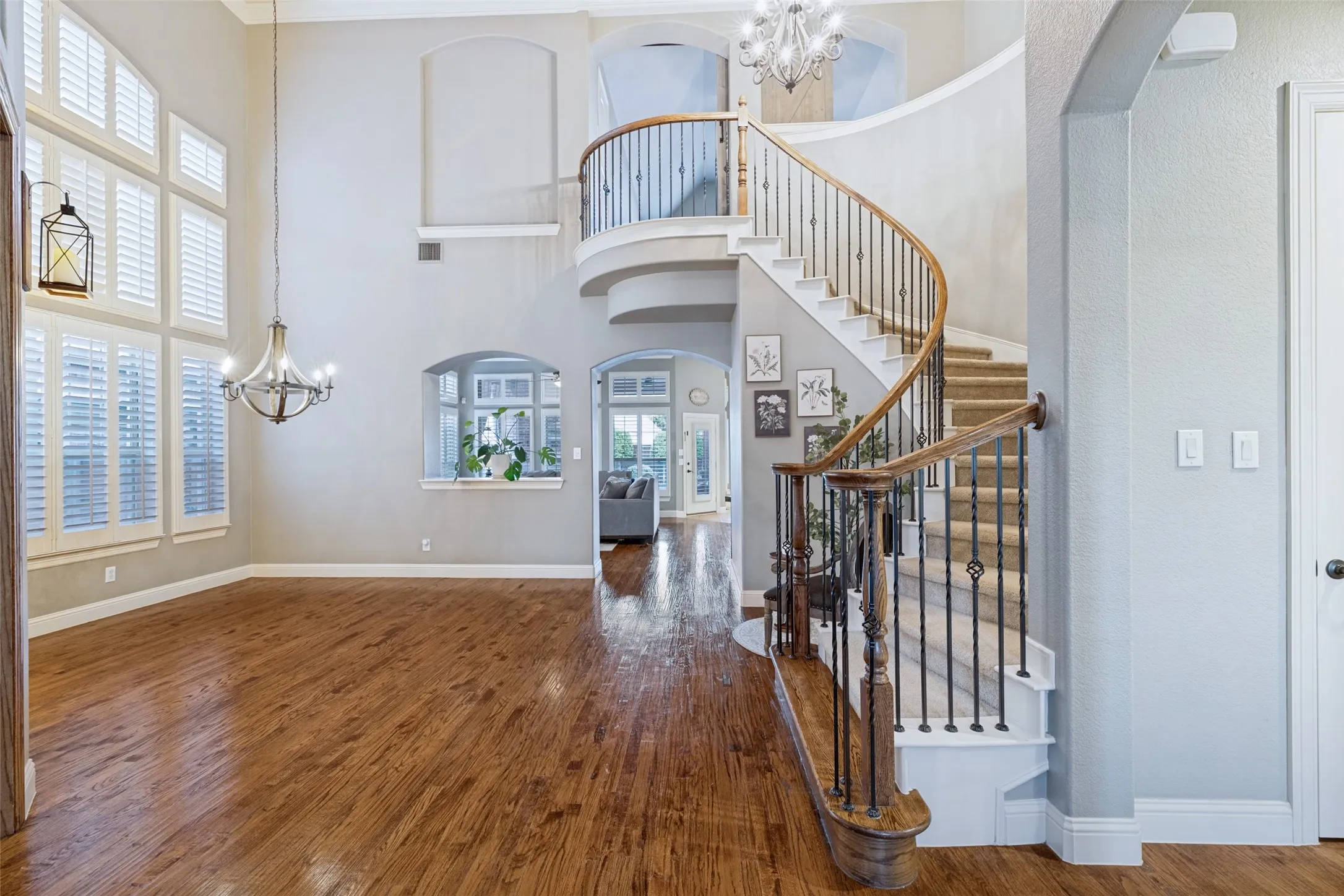 Single Family Residence For Sale in Collin County , 1047 Big Spring Drive, Allen, Texas 75013, 5 Bedroom, 4 Bathroom, 3 Garage spaces, 4,244 Sqft, built in 2009, mls#21367553, Real Estate Agent in Allen, Homes For Sale in Collin county, Homes For Sale in Allen, Realtor in Allen Texas, Real Estate Brokerage Independent Realty Texas, Luminita Cordes Realtor