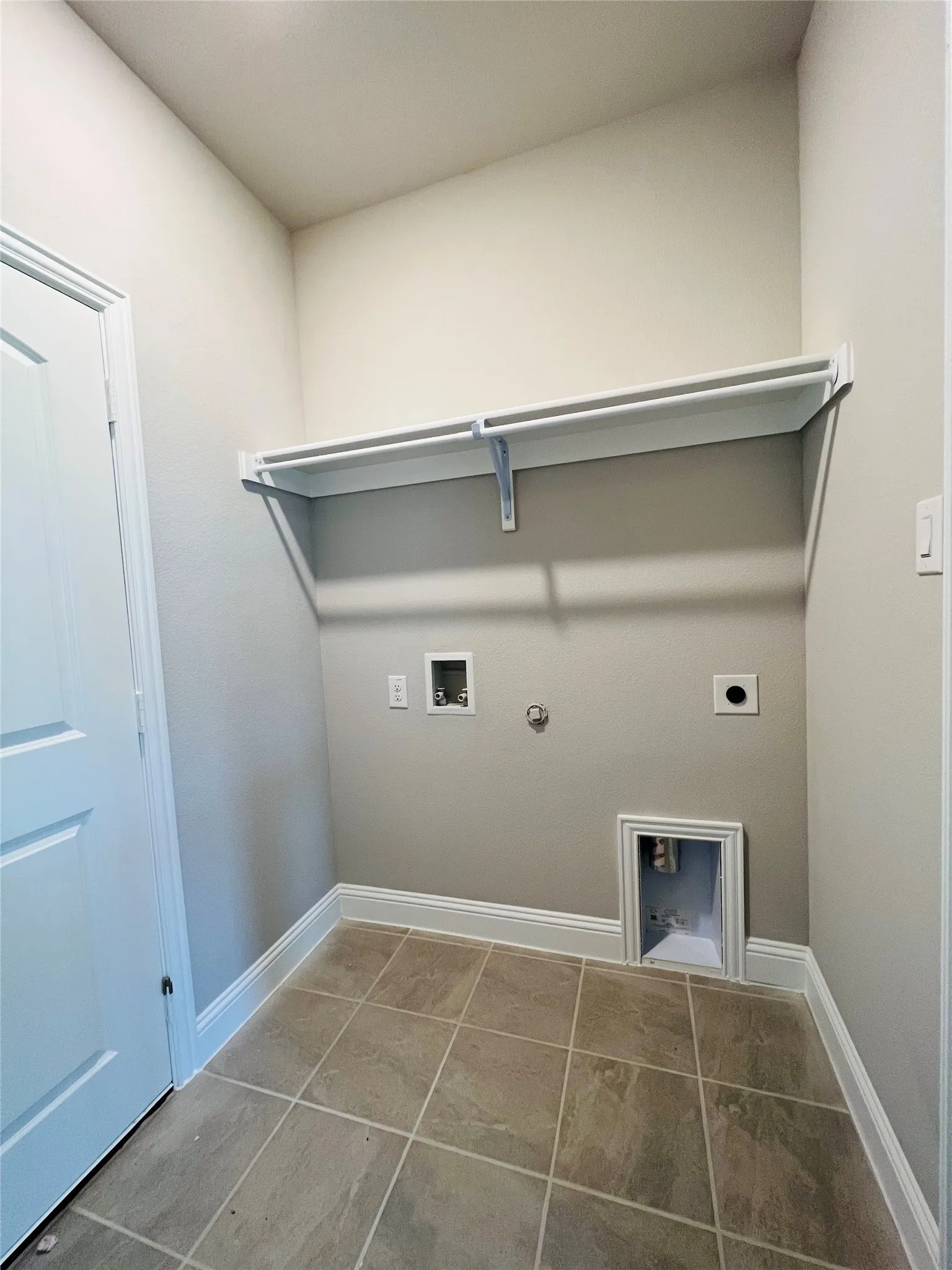Single Family Residence For Rent in Collin County , 4003 Cottontail Drive, Melissa, Texas 75454, 3 Bedroom, 2 Bathroom, 2 Garage spaces, 1,682 Sqft, built in 2022, mls#21372712, Real Estate Agent in Melissa, Homes For Rent in Collin county, Homes For Rent in Melissa, Realtor in Melissa Texas, Real Estate Brokerage Independent Realty Texas, Luminita Cordes Realtor