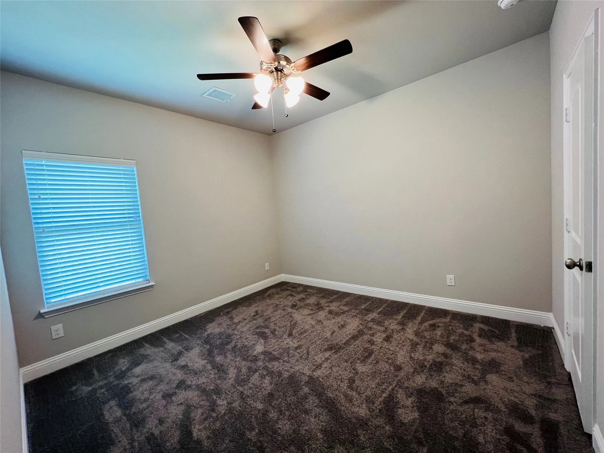 Single Family Residence For Rent in Collin County , 4003 Cottontail Drive, Melissa, Texas 75454, 3 Bedroom, 2 Bathroom, 2 Garage spaces, 1,682 Sqft, built in 2022, mls#21372712, Real Estate Agent in Melissa, Homes For Rent in Collin county, Homes For Rent in Melissa, Realtor in Melissa Texas, Real Estate Brokerage Independent Realty Texas, Luminita Cordes Realtor