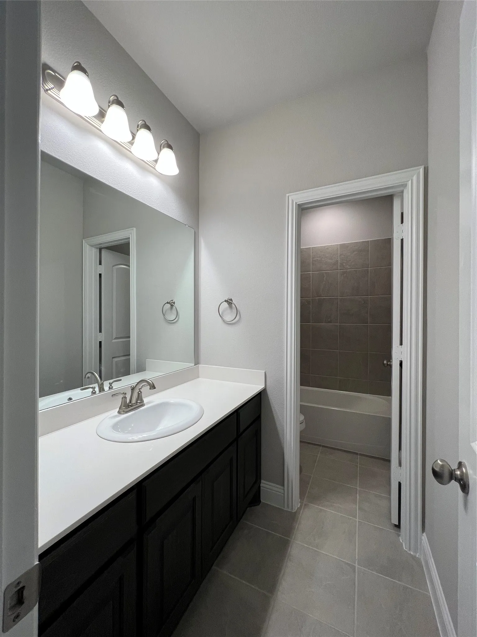 Single Family Residence For Rent in Collin County , 4003 Cottontail Drive, Melissa, Texas 75454, 3 Bedroom, 2 Bathroom, 2 Garage spaces, 1,682 Sqft, built in 2022, mls#21372712, Real Estate Agent in Melissa, Homes For Rent in Collin county, Homes For Rent in Melissa, Realtor in Melissa Texas, Real Estate Brokerage Independent Realty Texas, Luminita Cordes Realtor