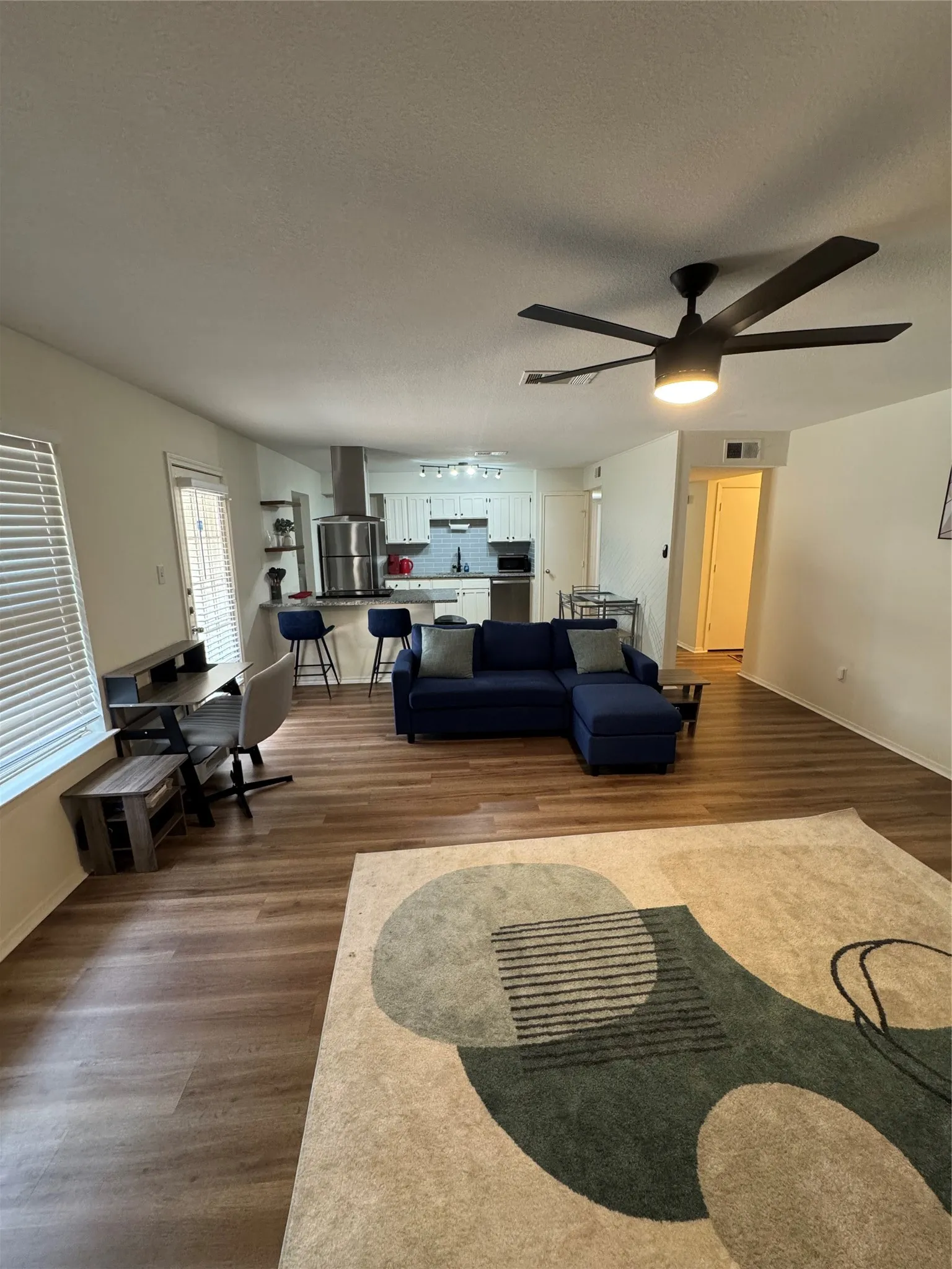 Single Family Residence For Rent in Tarrant County , 237 Volunteer Drive, Arlington, Texas 76014, 3 Bedroom, 2 Bathroom, 2 Garage spaces, 1,308 Sqft, built in 1977, mls#21372708, Real Estate Agent in Arlington, Homes For Rent in Tarrant county, Homes For Rent in Arlington, Realtor in Arlington Texas, Real Estate Brokerage Independent Realty Texas, Luminita Cordes Realtor
