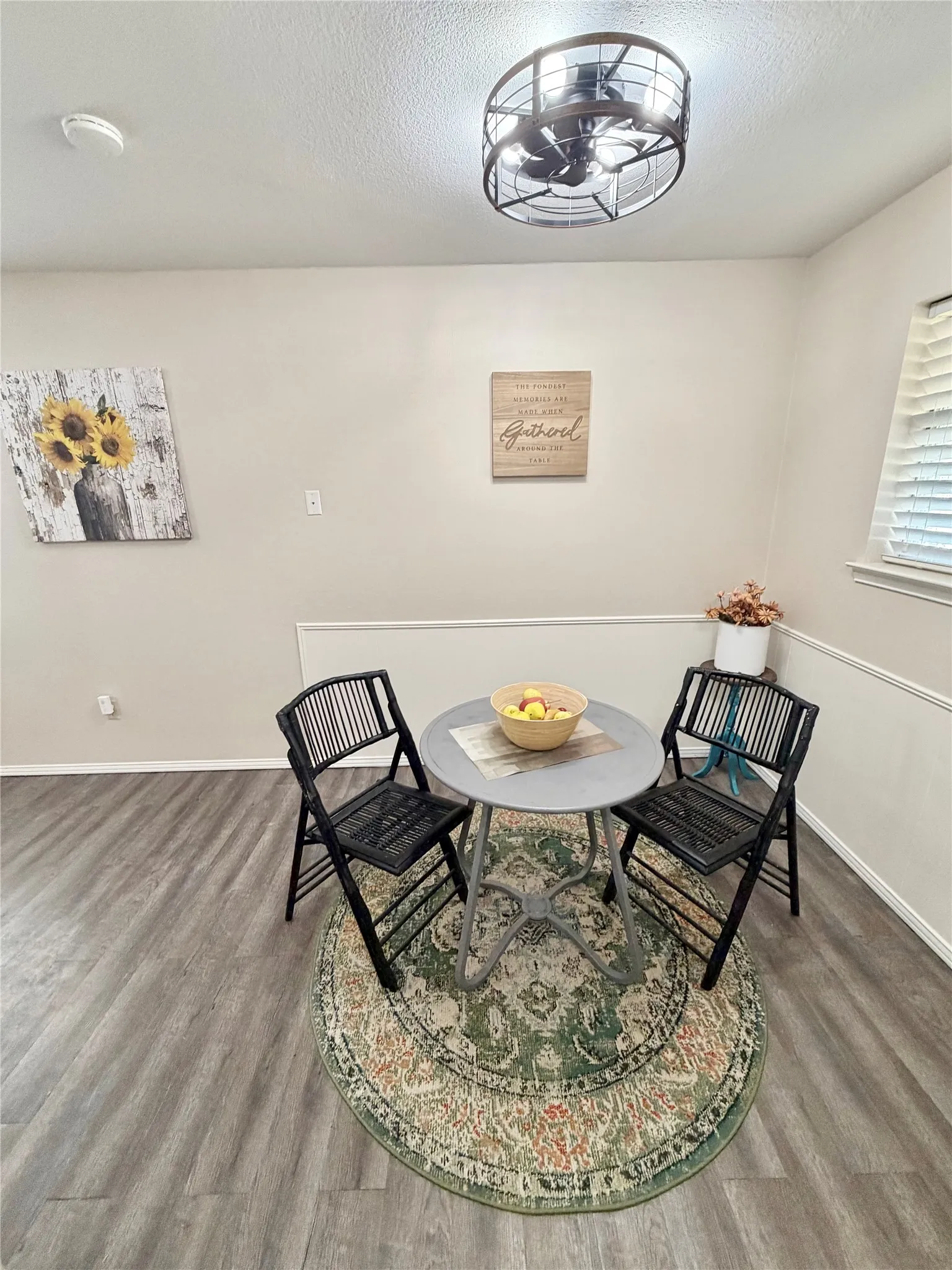 Single Family Residence For Sale in Denton County , 101 Diane Drive, Sanger, Texas 76266, 3 Bedroom, 2 Bathroom, 2 Garage spaces, 1,222 Sqft, built in 1982, mls#21372715, Real Estate Agent in Sanger, Homes For Sale in Denton county, Homes For Sale in Sanger, Realtor in Sanger Texas, Real Estate Brokerage Independent Realty Texas, Luminita Cordes Realtor