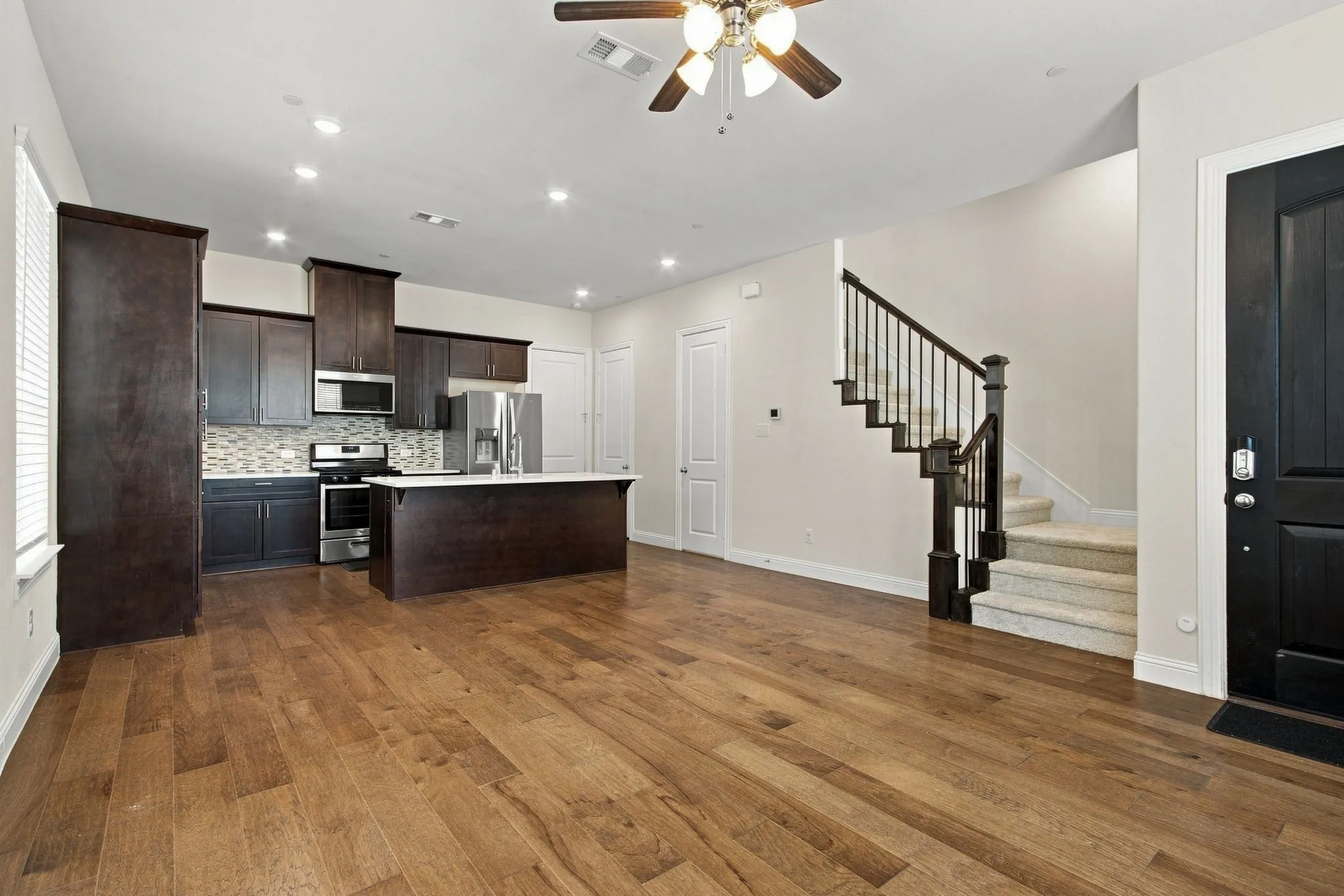 Townhouse For Sale in Denton County , 303 Ferndale Street, Lewisville, Texas 75056, 4 Bedroom, 4 Bathroom, 2 Garage spaces, 1,945 Sqft, built in 2018, mls#21372716, Real Estate Agent in Lewisville, Homes For Sale in Denton county, Homes For Sale in Lewisville, Realtor in Lewisville Texas, Real Estate Brokerage Independent Realty Texas, Luminita Cordes Realtor