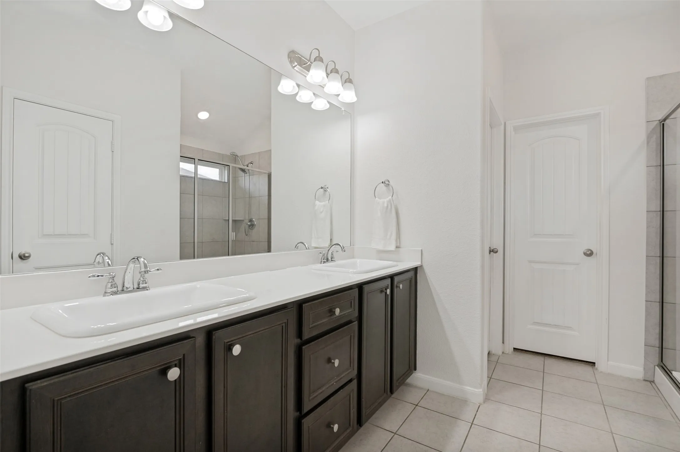 Single Family Residence For Sale in Dallas County , 4022 Meadow Canyon Drive, Lancaster, Texas 75146, 4 Bedroom, 2 Bathroom, 2 Garage spaces, 2,297 Sqft, built in 2017, mls#21372039, Real Estate Agent in Lancaster, Homes For Sale in Dallas county, Homes For Sale in Lancaster, Realtor in Lancaster Texas, Real Estate Brokerage Independent Realty Texas, Luminita Cordes Realtor