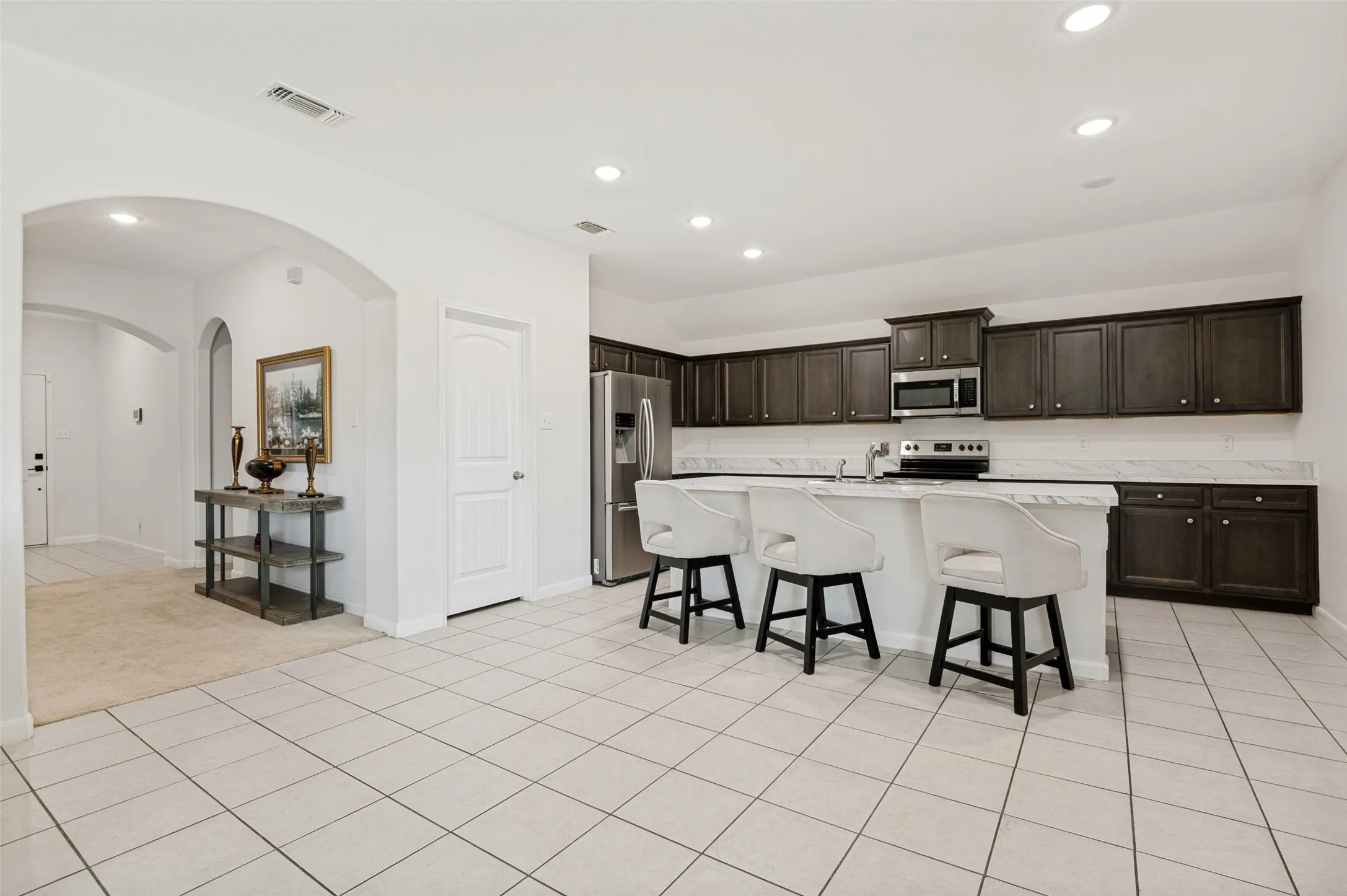 Single Family Residence For Sale in Dallas County , 4022 Meadow Canyon Drive, Lancaster, Texas 75146, 4 Bedroom, 2 Bathroom, 2 Garage spaces, 2,297 Sqft, built in 2017, mls#21372039, Real Estate Agent in Lancaster, Homes For Sale in Dallas county, Homes For Sale in Lancaster, Realtor in Lancaster Texas, Real Estate Brokerage Independent Realty Texas, Luminita Cordes Realtor