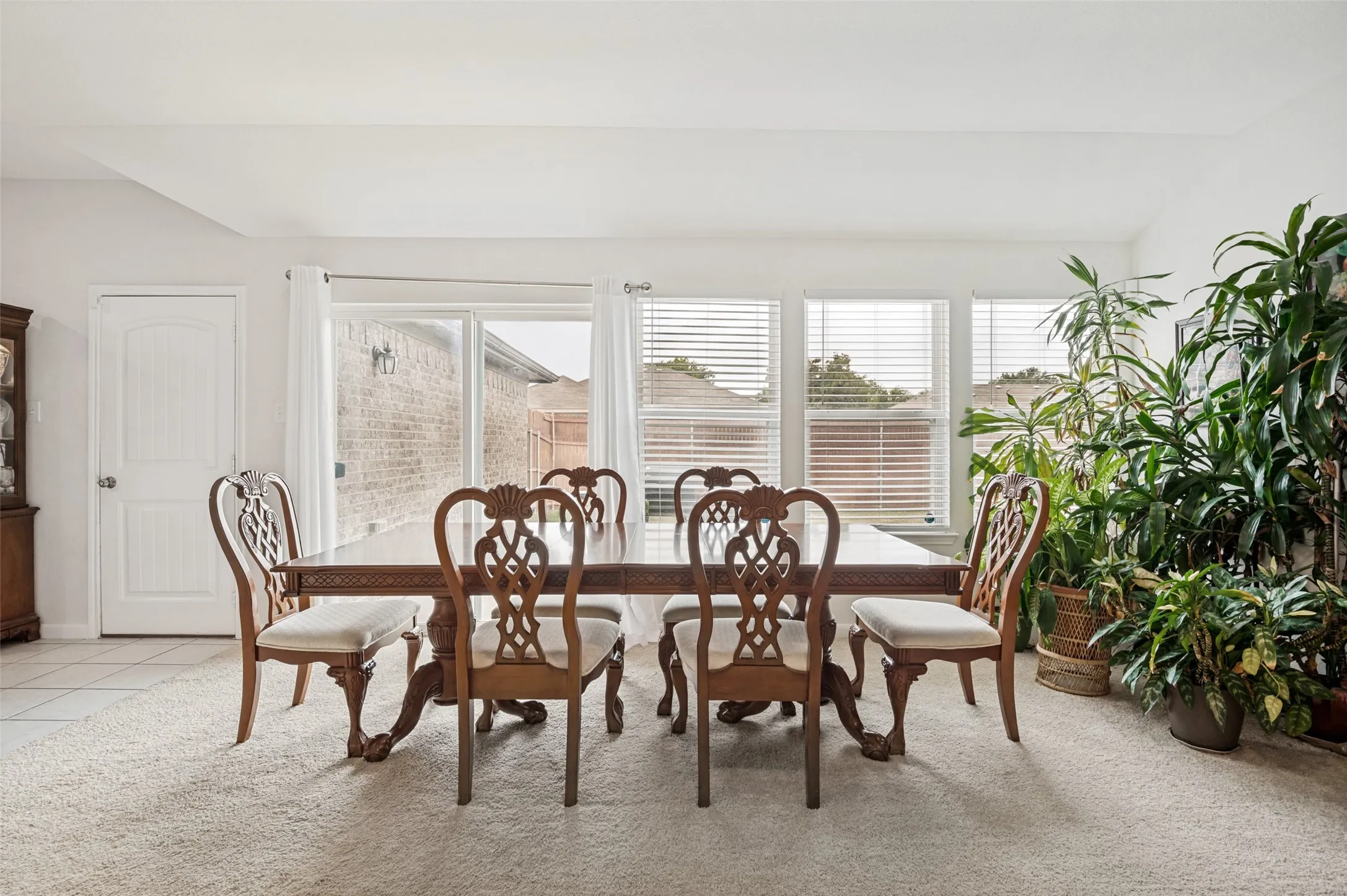 Single Family Residence For Sale in Dallas County , 4022 Meadow Canyon Drive, Lancaster, Texas 75146, 4 Bedroom, 2 Bathroom, 2 Garage spaces, 2,297 Sqft, built in 2017, mls#21372039, Real Estate Agent in Lancaster, Homes For Sale in Dallas county, Homes For Sale in Lancaster, Realtor in Lancaster Texas, Real Estate Brokerage Independent Realty Texas, Luminita Cordes Realtor
