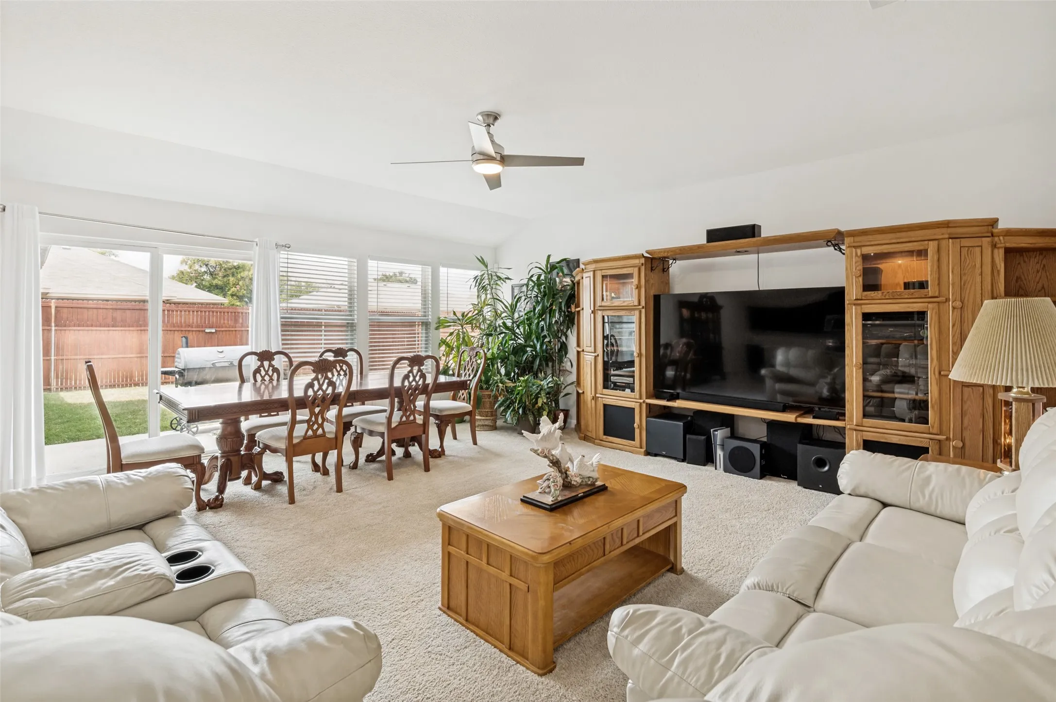 Single Family Residence For Sale in Dallas County , 4022 Meadow Canyon Drive, Lancaster, Texas 75146, 4 Bedroom, 2 Bathroom, 2 Garage spaces, 2,297 Sqft, built in 2017, mls#21372039, Real Estate Agent in Lancaster, Homes For Sale in Dallas county, Homes For Sale in Lancaster, Realtor in Lancaster Texas, Real Estate Brokerage Independent Realty Texas, Luminita Cordes Realtor