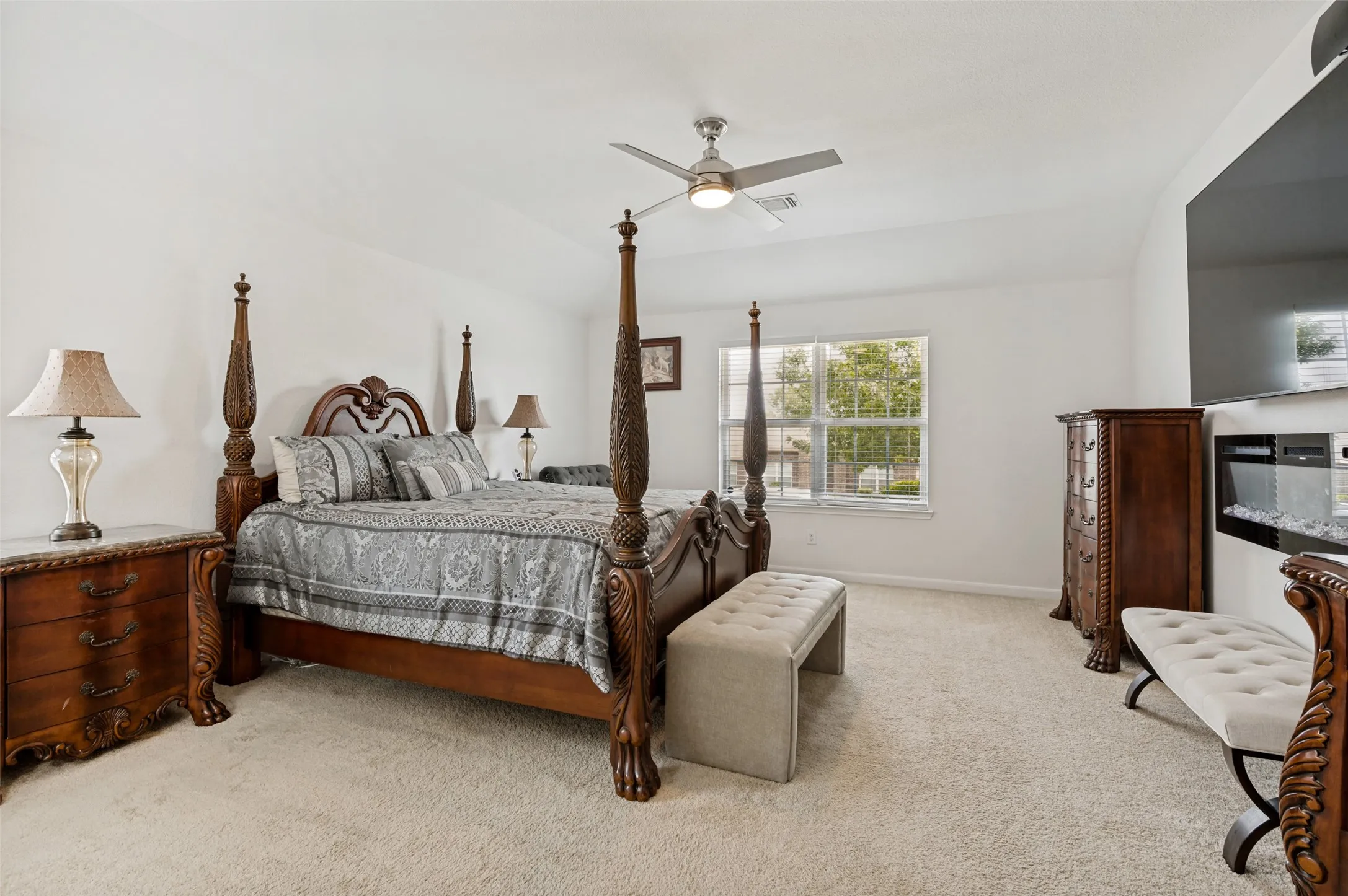 Single Family Residence For Sale in Dallas County , 4022 Meadow Canyon Drive, Lancaster, Texas 75146, 4 Bedroom, 2 Bathroom, 2 Garage spaces, 2,297 Sqft, built in 2017, mls#21372039, Real Estate Agent in Lancaster, Homes For Sale in Dallas county, Homes For Sale in Lancaster, Realtor in Lancaster Texas, Real Estate Brokerage Independent Realty Texas, Luminita Cordes Realtor