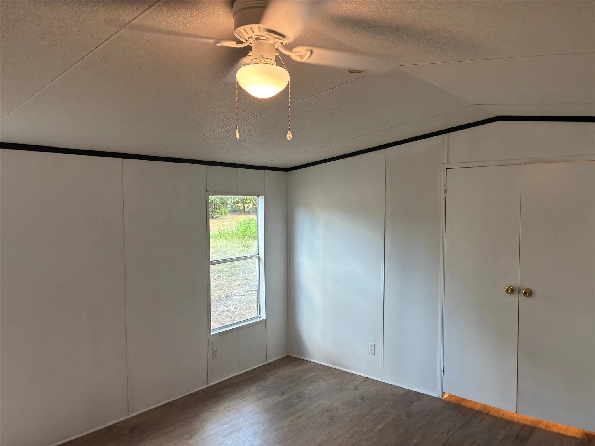 Mobile Home For Sale in Anderson County , 5372 AN CR 137, Elkhart, Texas 75839, 3 Bedroom, 2 Bathroom, Garage spaces, 1,344 Sqft, built in 1998, mls#21368983, Real Estate Agent in Elkhart, Homes For Sale in Anderson county, Homes For Sale in Elkhart, Realtor in Elkhart Texas, Real Estate Brokerage Independent Realty Texas, Luminita Cordes Realtor