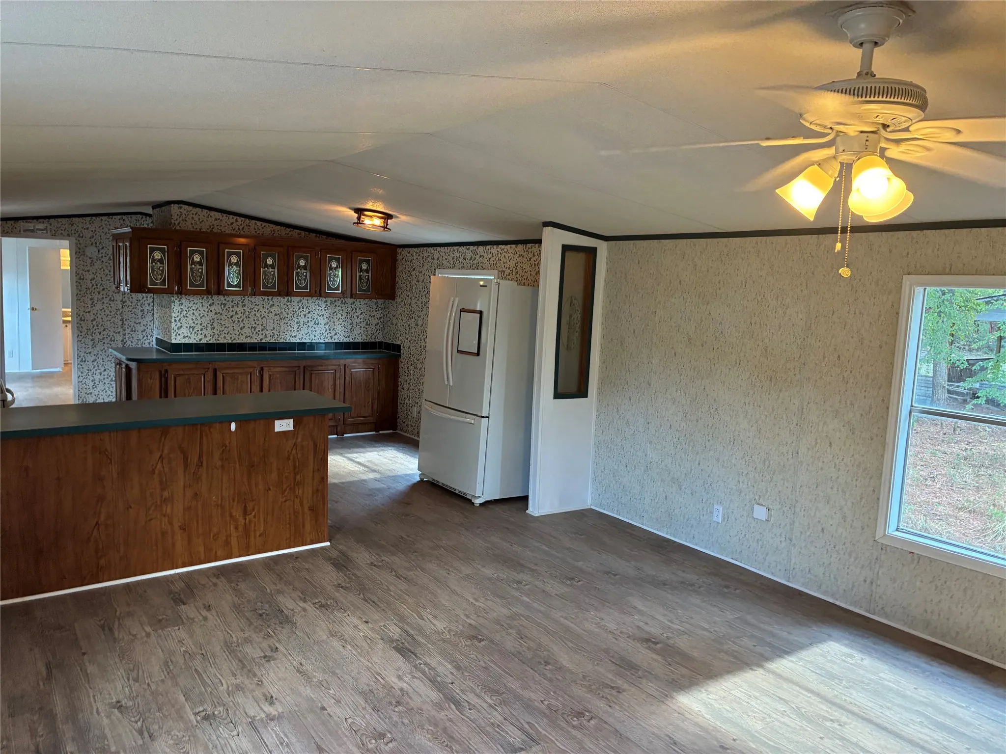 Mobile Home For Sale in Anderson County , 5372 AN CR 137, Elkhart, Texas 75839, 3 Bedroom, 2 Bathroom, Garage spaces, 1,344 Sqft, built in 1998, mls#21368983, Real Estate Agent in Elkhart, Homes For Sale in Anderson county, Homes For Sale in Elkhart, Realtor in Elkhart Texas, Real Estate Brokerage Independent Realty Texas, Luminita Cordes Realtor