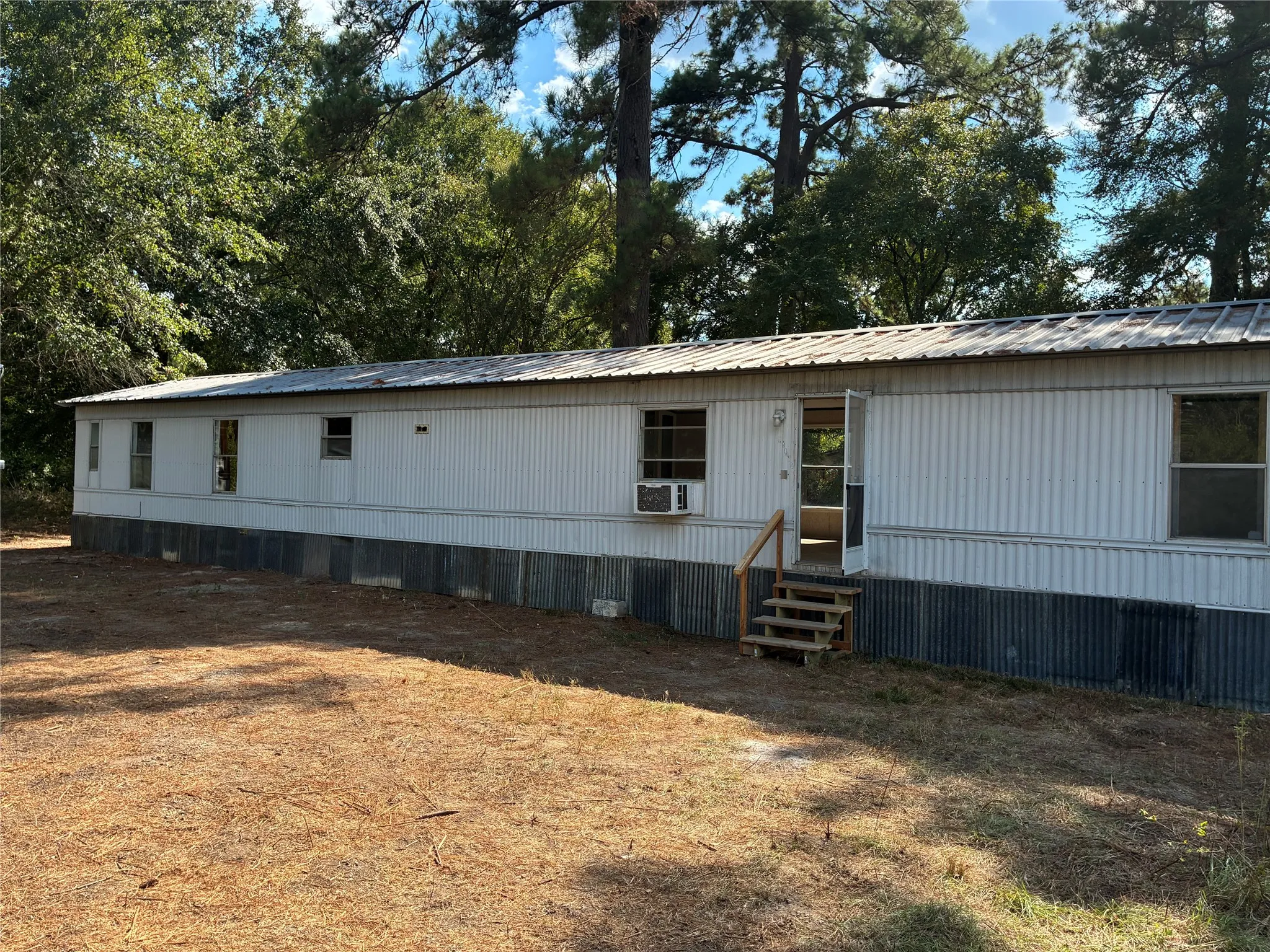 Mobile Home For Sale in Anderson County , 5372 AN CR 137, Elkhart, Texas 75839, 3 Bedroom, 2 Bathroom, Garage spaces, 1,344 Sqft, built in 1998, mls#21368983, Real Estate Agent in Elkhart, Homes For Sale in Anderson county, Homes For Sale in Elkhart, Realtor in Elkhart Texas, Real Estate Brokerage Independent Realty Texas, Luminita Cordes Realtor