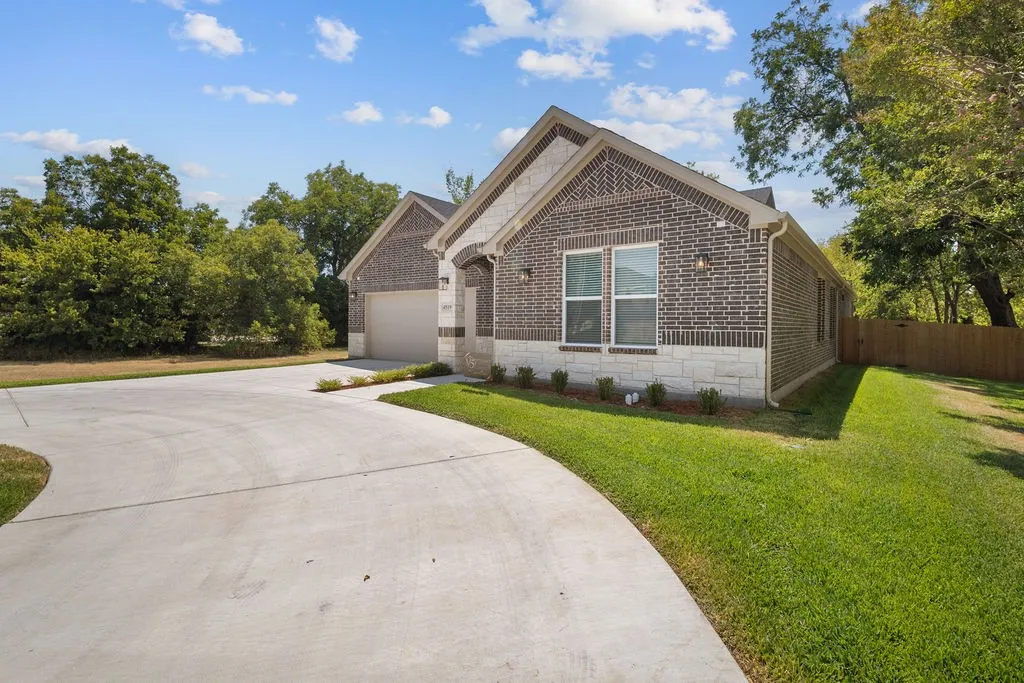 Single Family Residence For Sale in Dallas County , 4519 Rosehill Road, Garland, Texas 75043, 4 Bedroom, 4 Bathroom, 2 Garage spaces, 3,572 Sqft, built in 2026, mls#21372029, Real Estate Agent in Garland, Homes For Sale in Dallas county, Homes For Sale in Garland, Realtor in Garland Texas, Real Estate Brokerage Independent Realty Texas, Luminita Cordes Realtor