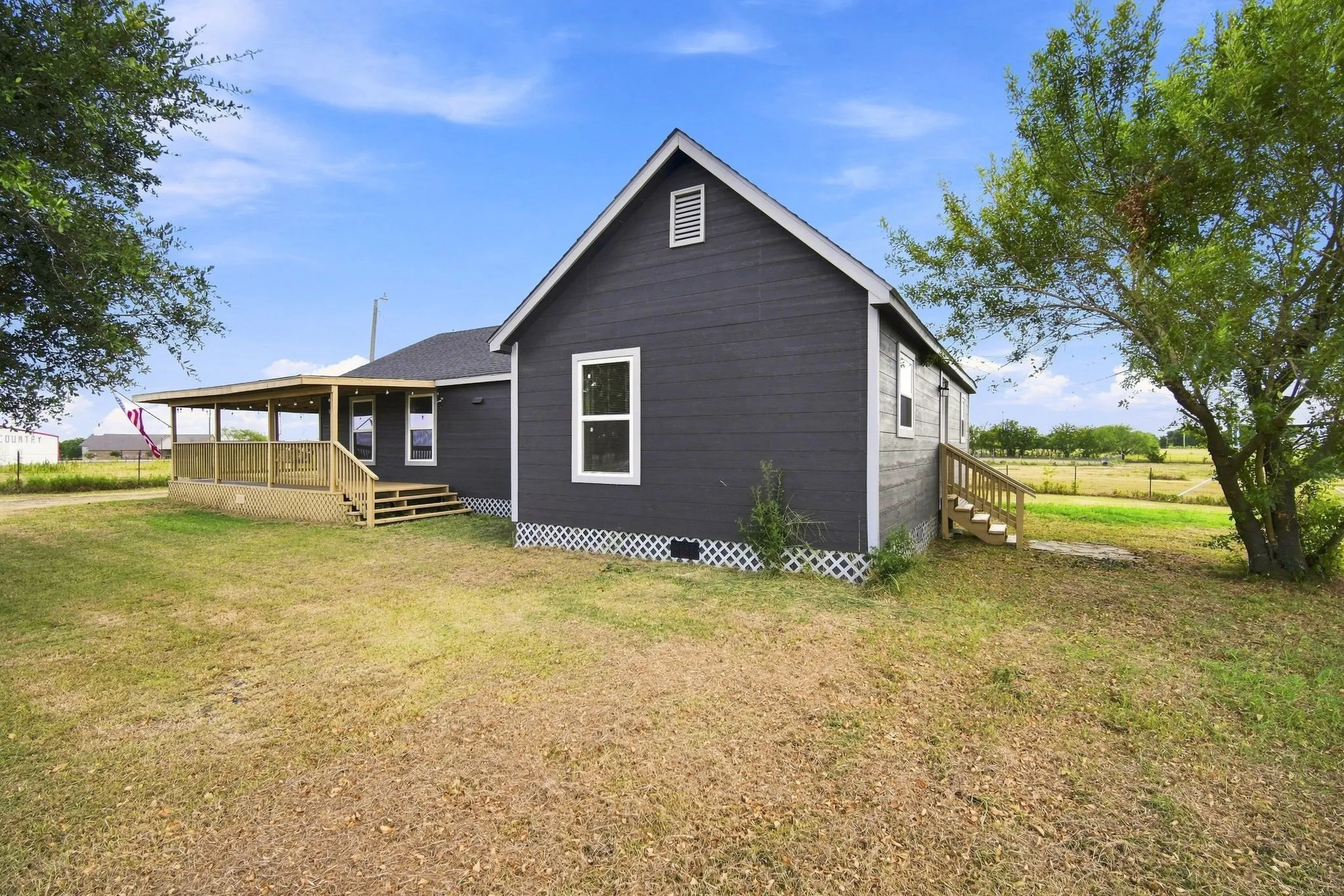 Single Family Residence For Sale in Navarro County , 6575 W State Highway 31, Corsicana, Texas 75110, 3 Bedroom, 2 Bathroom, Garage spaces, 1,264 Sqft, built in 0, mls#21372314, Real Estate Agent in Corsicana, Homes For Sale in Navarro county, Homes For Sale in Corsicana, Realtor in Corsicana Texas, Real Estate Brokerage Independent Realty Texas, Luminita Cordes Realtor