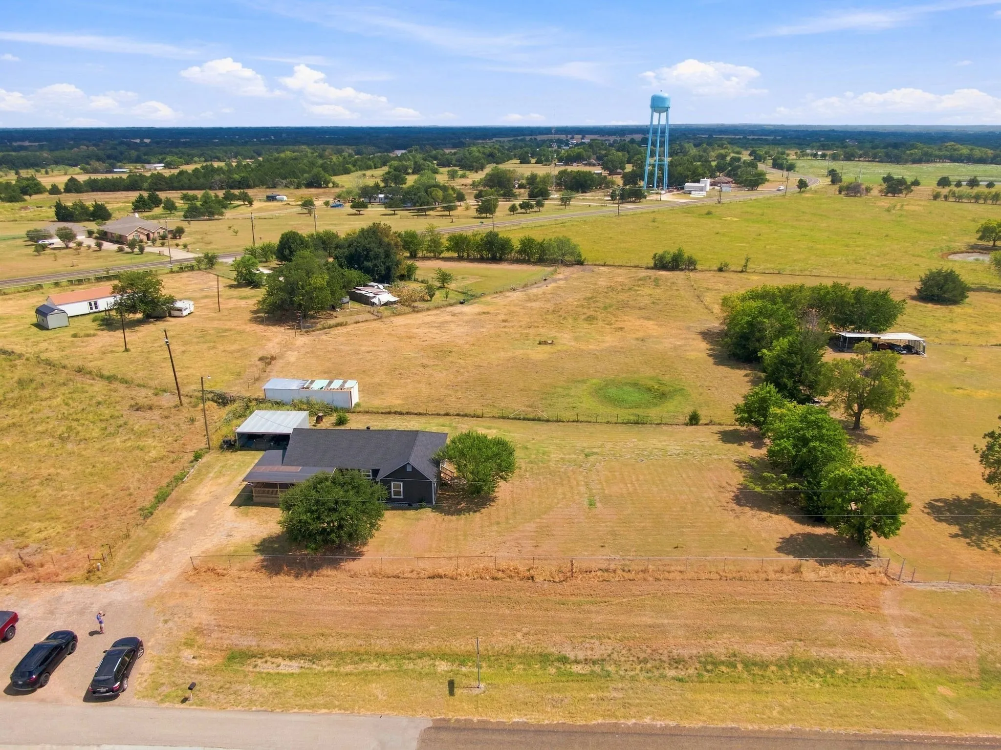Single Family Residence For Sale in Navarro County , 6575 W State Highway 31, Corsicana, Texas 75110, 3 Bedroom, 2 Bathroom, Garage spaces, 1,264 Sqft, built in 0, mls#21372314, Real Estate Agent in Corsicana, Homes For Sale in Navarro county, Homes For Sale in Corsicana, Realtor in Corsicana Texas, Real Estate Brokerage Independent Realty Texas, Luminita Cordes Realtor