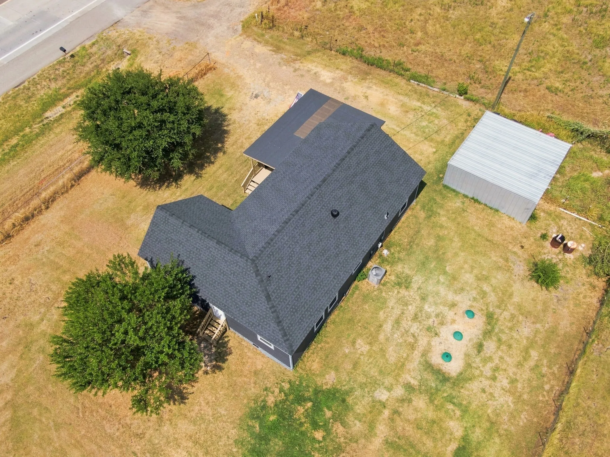 Single Family Residence For Sale in Navarro County , 6575 W State Highway 31, Corsicana, Texas 75110, 3 Bedroom, 2 Bathroom, Garage spaces, 1,264 Sqft, built in 0, mls#21372314, Real Estate Agent in Corsicana, Homes For Sale in Navarro county, Homes For Sale in Corsicana, Realtor in Corsicana Texas, Real Estate Brokerage Independent Realty Texas, Luminita Cordes Realtor
