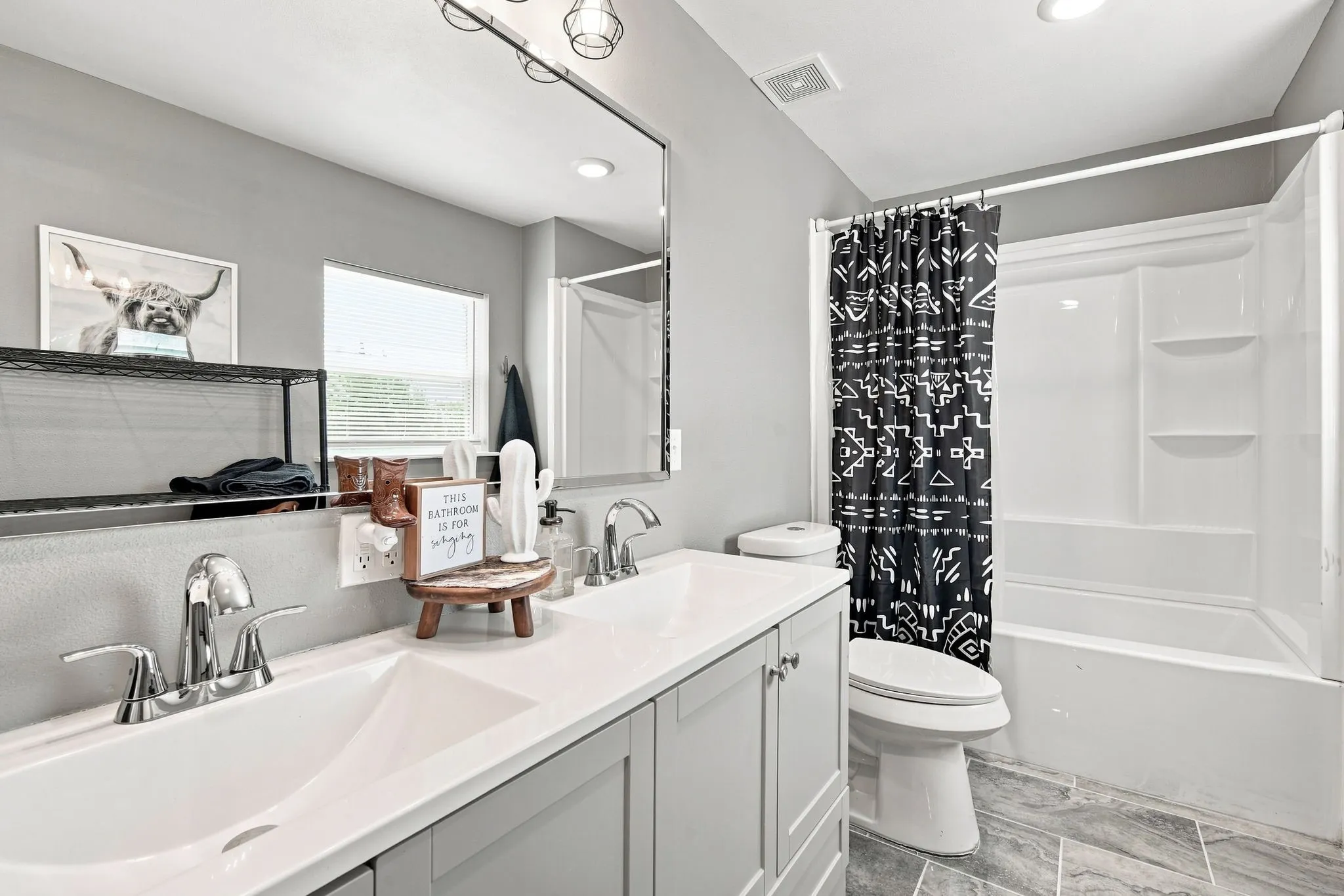 Single Family Residence For Sale in Navarro County , 6575 W State Highway 31, Corsicana, Texas 75110, 3 Bedroom, 2 Bathroom, Garage spaces, 1,264 Sqft, built in 0, mls#21372314, Real Estate Agent in Corsicana, Homes For Sale in Navarro county, Homes For Sale in Corsicana, Realtor in Corsicana Texas, Real Estate Brokerage Independent Realty Texas, Luminita Cordes Realtor