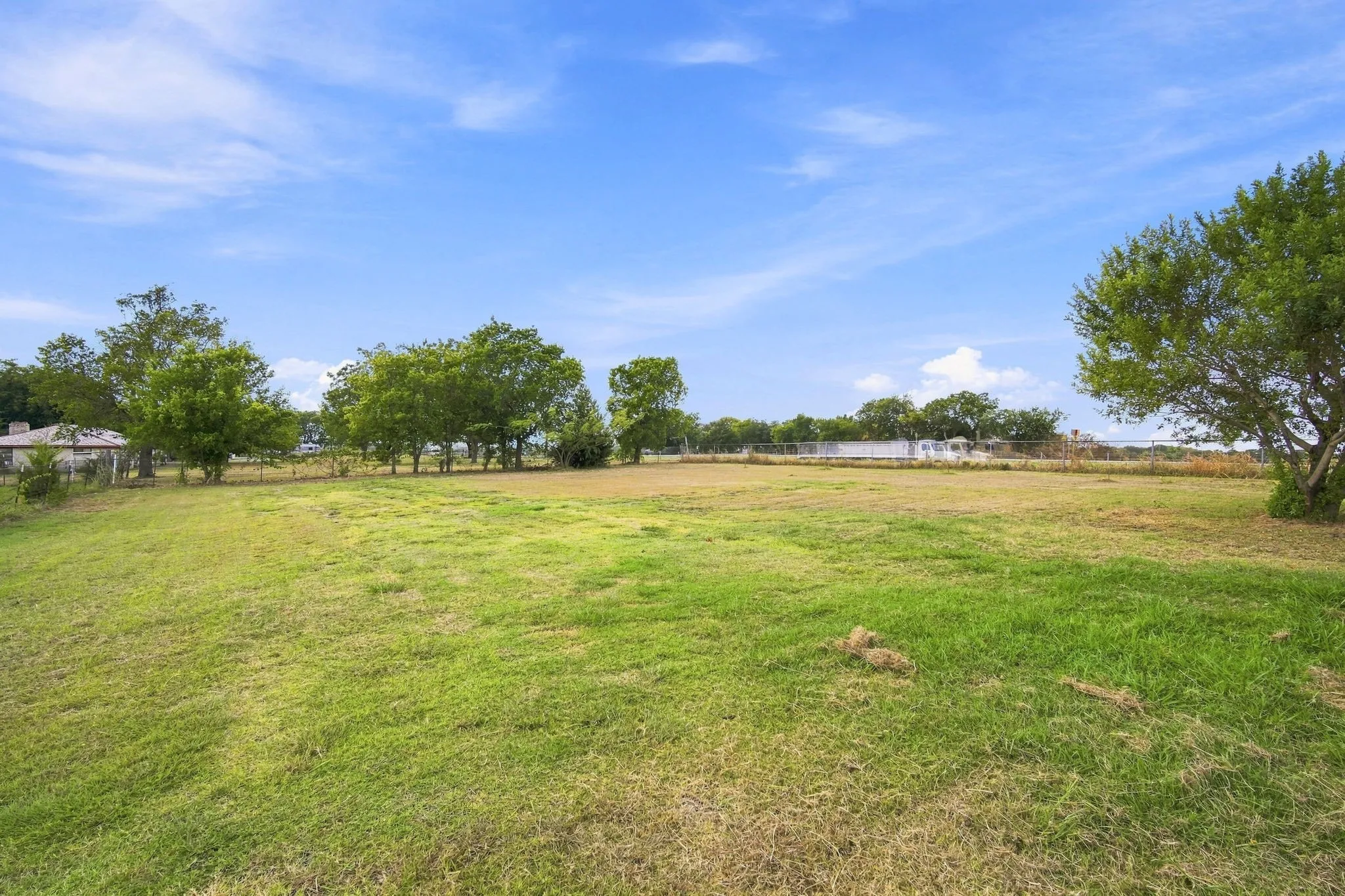 Single Family Residence For Sale in Navarro County , 6575 W State Highway 31, Corsicana, Texas 75110, 3 Bedroom, 2 Bathroom, Garage spaces, 1,264 Sqft, built in 0, mls#21372314, Real Estate Agent in Corsicana, Homes For Sale in Navarro county, Homes For Sale in Corsicana, Realtor in Corsicana Texas, Real Estate Brokerage Independent Realty Texas, Luminita Cordes Realtor