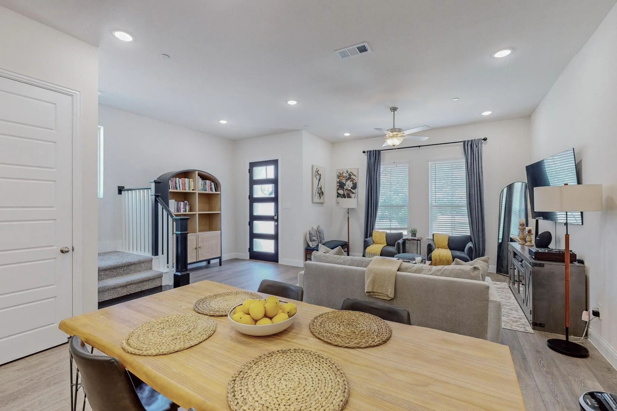 Townhouse For Sale in Dallas County , 12977 Wymeth Drive, Farmers Branch, Texas 75234, 3 Bedroom, 3 Bathroom, 2 Garage spaces, 1,863 Sqft, built in 2022, mls#21356328, Real Estate Agent in Farmers Branch, Homes For Sale in Dallas county, Homes For Sale in Farmers Branch, Realtor in Farmers Branch Texas, Real Estate Brokerage Independent Realty Texas, Luminita Cordes Realtor