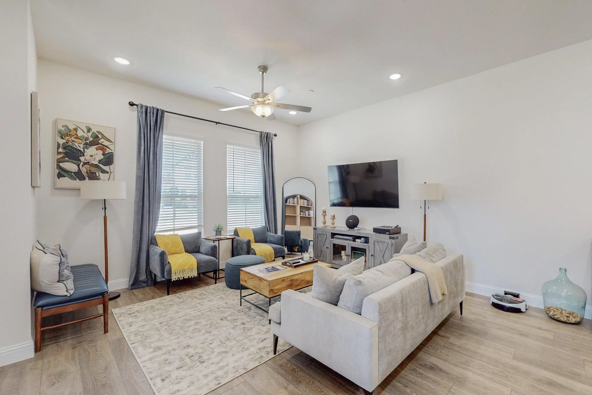 Townhouse For Sale in Dallas County , 12977 Wymeth Drive, Farmers Branch, Texas 75234, 3 Bedroom, 3 Bathroom, 2 Garage spaces, 1,863 Sqft, built in 2022, mls#21356328, Real Estate Agent in Farmers Branch, Homes For Sale in Dallas county, Homes For Sale in Farmers Branch, Realtor in Farmers Branch Texas, Real Estate Brokerage Independent Realty Texas, Luminita Cordes Realtor