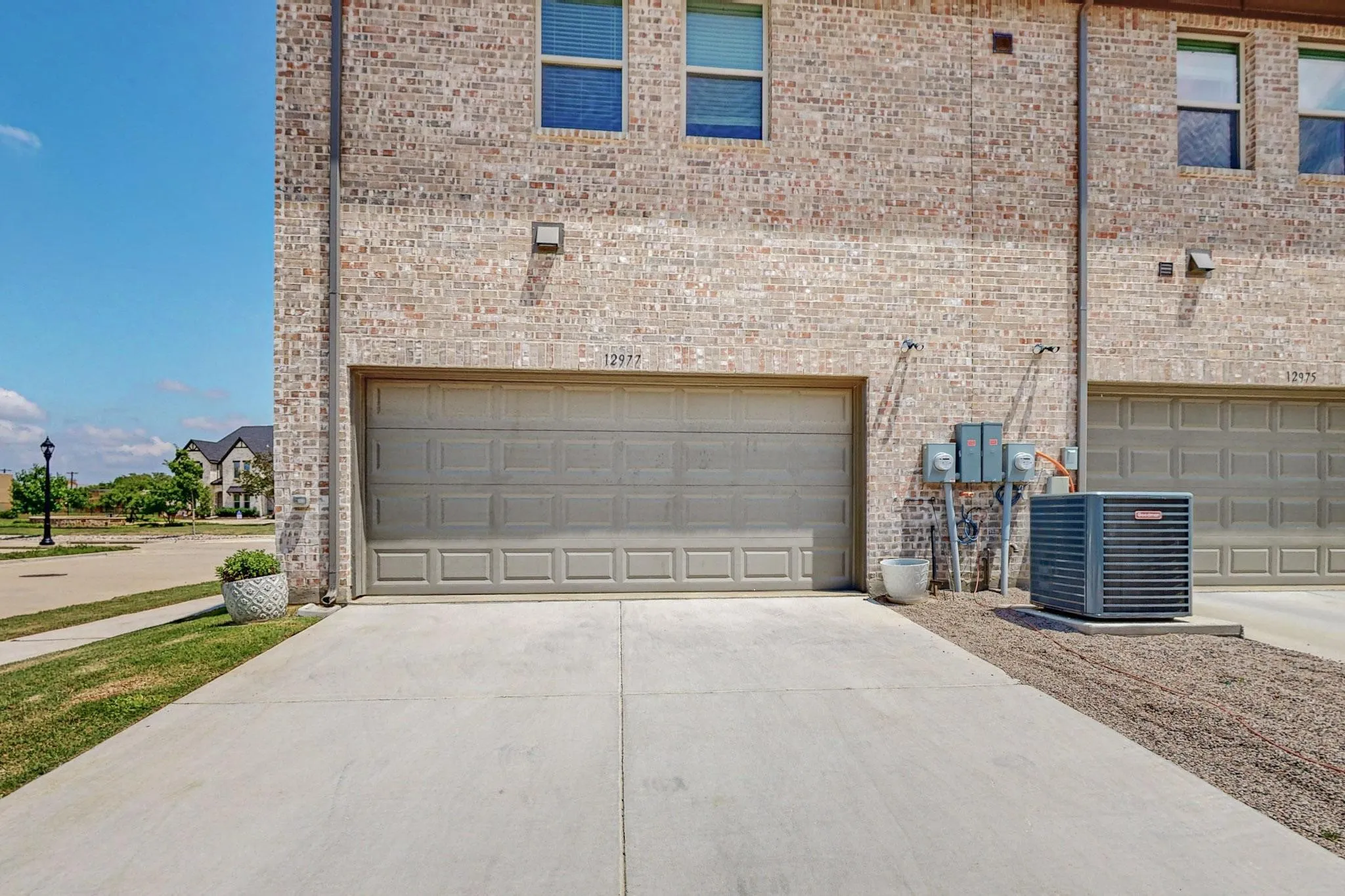Townhouse For Sale in Dallas County , 12977 Wymeth Drive, Farmers Branch, Texas 75234, 3 Bedroom, 3 Bathroom, 2 Garage spaces, 1,863 Sqft, built in 2022, mls#21356328, Real Estate Agent in Farmers Branch, Homes For Sale in Dallas county, Homes For Sale in Farmers Branch, Realtor in Farmers Branch Texas, Real Estate Brokerage Independent Realty Texas, Luminita Cordes Realtor