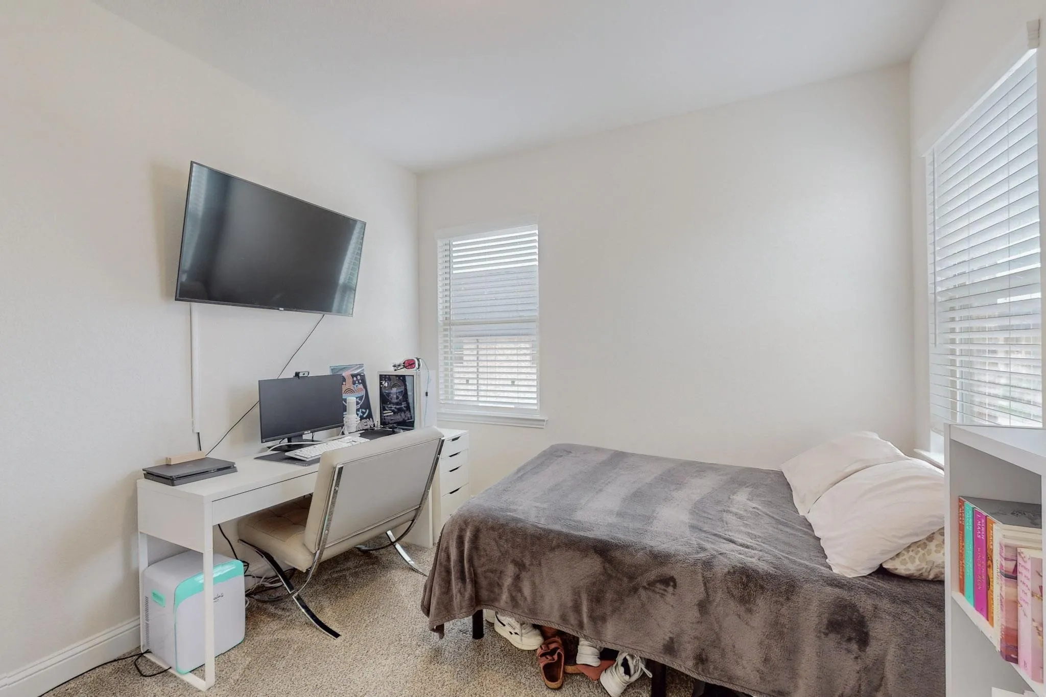 Townhouse For Sale in Dallas County , 12977 Wymeth Drive, Farmers Branch, Texas 75234, 3 Bedroom, 3 Bathroom, 2 Garage spaces, 1,863 Sqft, built in 2022, mls#21356328, Real Estate Agent in Farmers Branch, Homes For Sale in Dallas county, Homes For Sale in Farmers Branch, Realtor in Farmers Branch Texas, Real Estate Brokerage Independent Realty Texas, Luminita Cordes Realtor