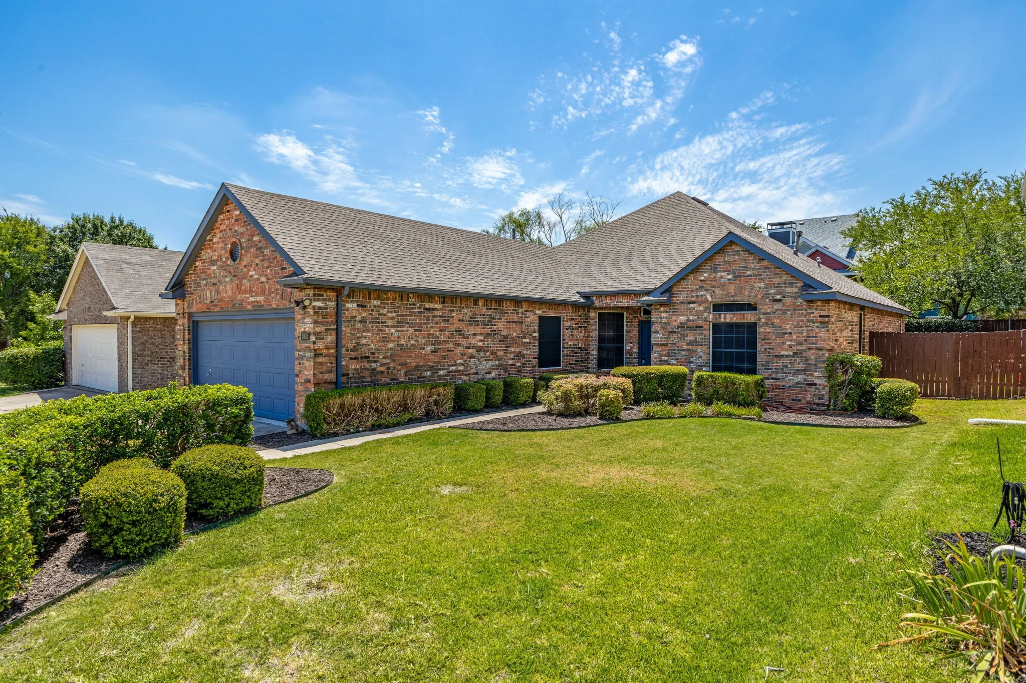 Single Family Residence For Rent in Collin County , 3905 Hawkins Drive, Mc Kinney, Texas 75072, 3 Bedroom, 2 Bathroom, 2 Garage spaces, 1,844 Sqft, built in 2001, mls#21370973, Real Estate Agent in Mc Kinney, Homes For Rent in Collin county, Homes For Rent in Mc Kinney, Realtor in Mc Kinney Texas, Real Estate Brokerage Independent Realty Texas, Luminita Cordes Realtor