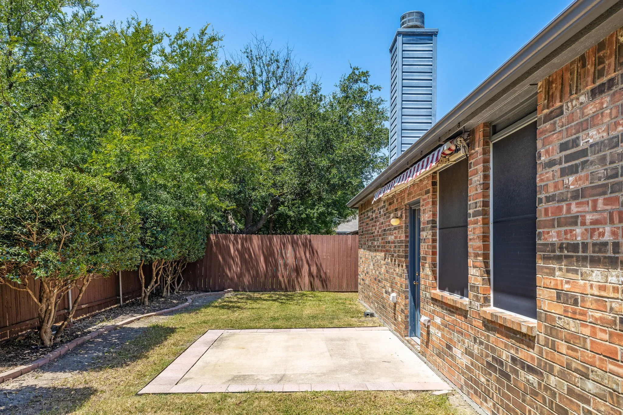 Single Family Residence For Rent in Collin County , 3905 Hawkins Drive, Mc Kinney, Texas 75072, 3 Bedroom, 2 Bathroom, 2 Garage spaces, 1,844 Sqft, built in 2001, mls#21370973, Real Estate Agent in Mc Kinney, Homes For Rent in Collin county, Homes For Rent in Mc Kinney, Realtor in Mc Kinney Texas, Real Estate Brokerage Independent Realty Texas, Luminita Cordes Realtor