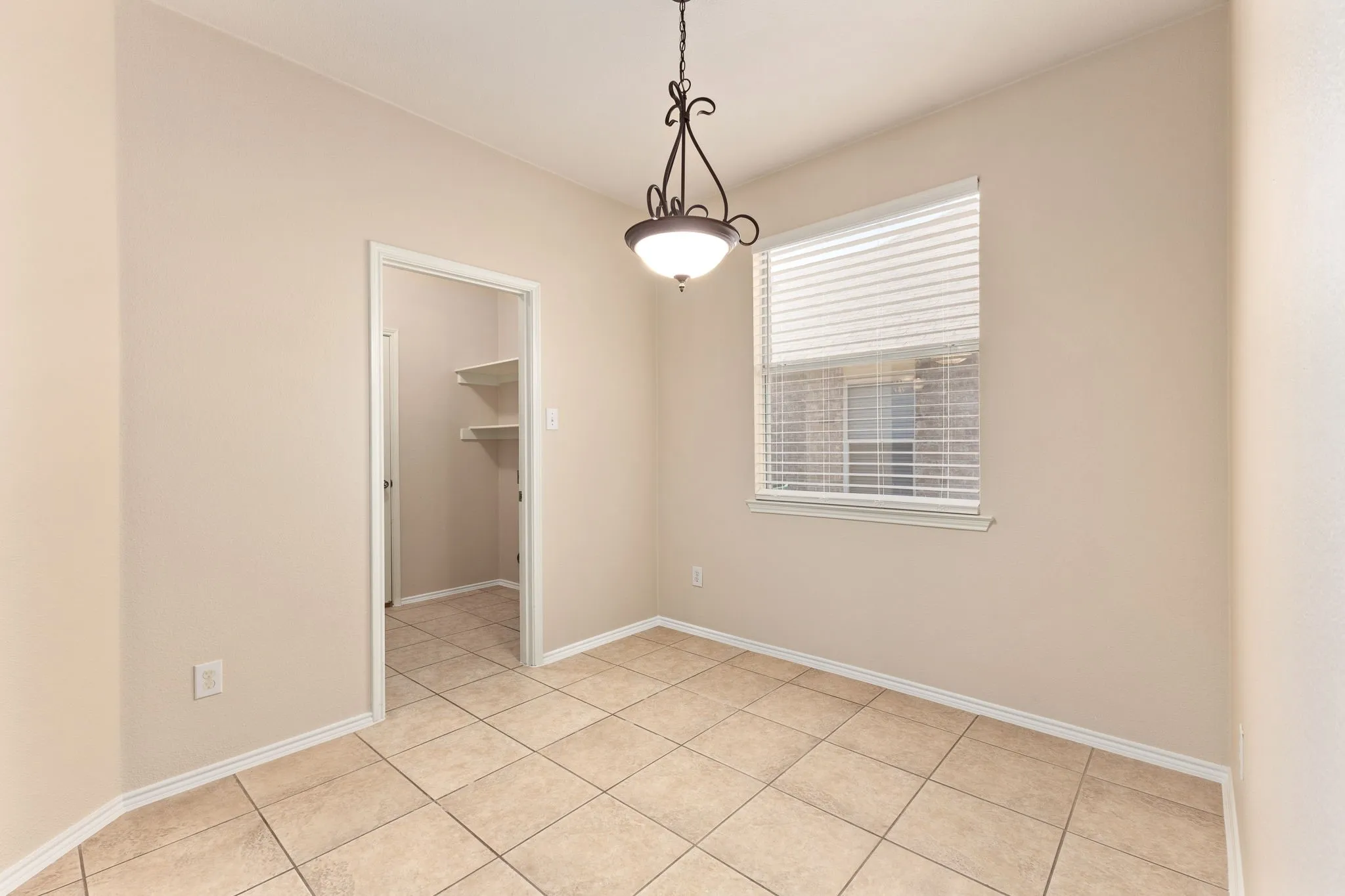 Single Family Residence For Rent in Collin County , 3905 Hawkins Drive, Mc Kinney, Texas 75072, 3 Bedroom, 2 Bathroom, 2 Garage spaces, 1,844 Sqft, built in 2001, mls#21370973, Real Estate Agent in Mc Kinney, Homes For Rent in Collin county, Homes For Rent in Mc Kinney, Realtor in Mc Kinney Texas, Real Estate Brokerage Independent Realty Texas, Luminita Cordes Realtor