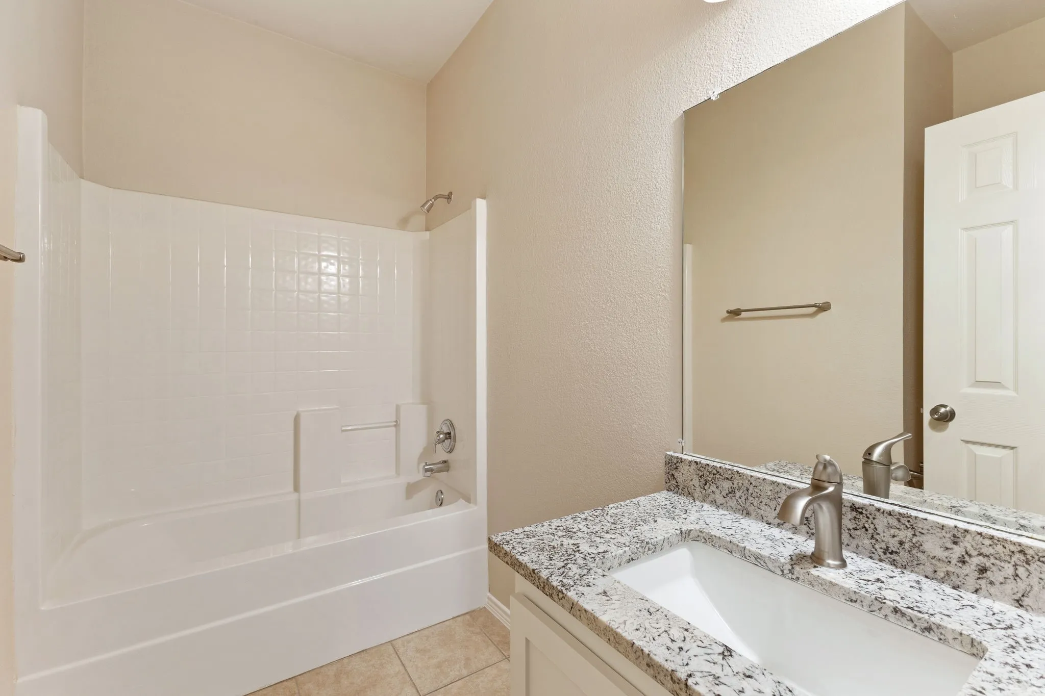 Single Family Residence For Rent in Collin County , 3905 Hawkins Drive, Mc Kinney, Texas 75072, 3 Bedroom, 2 Bathroom, 2 Garage spaces, 1,844 Sqft, built in 2001, mls#21370973, Real Estate Agent in Mc Kinney, Homes For Rent in Collin county, Homes For Rent in Mc Kinney, Realtor in Mc Kinney Texas, Real Estate Brokerage Independent Realty Texas, Luminita Cordes Realtor