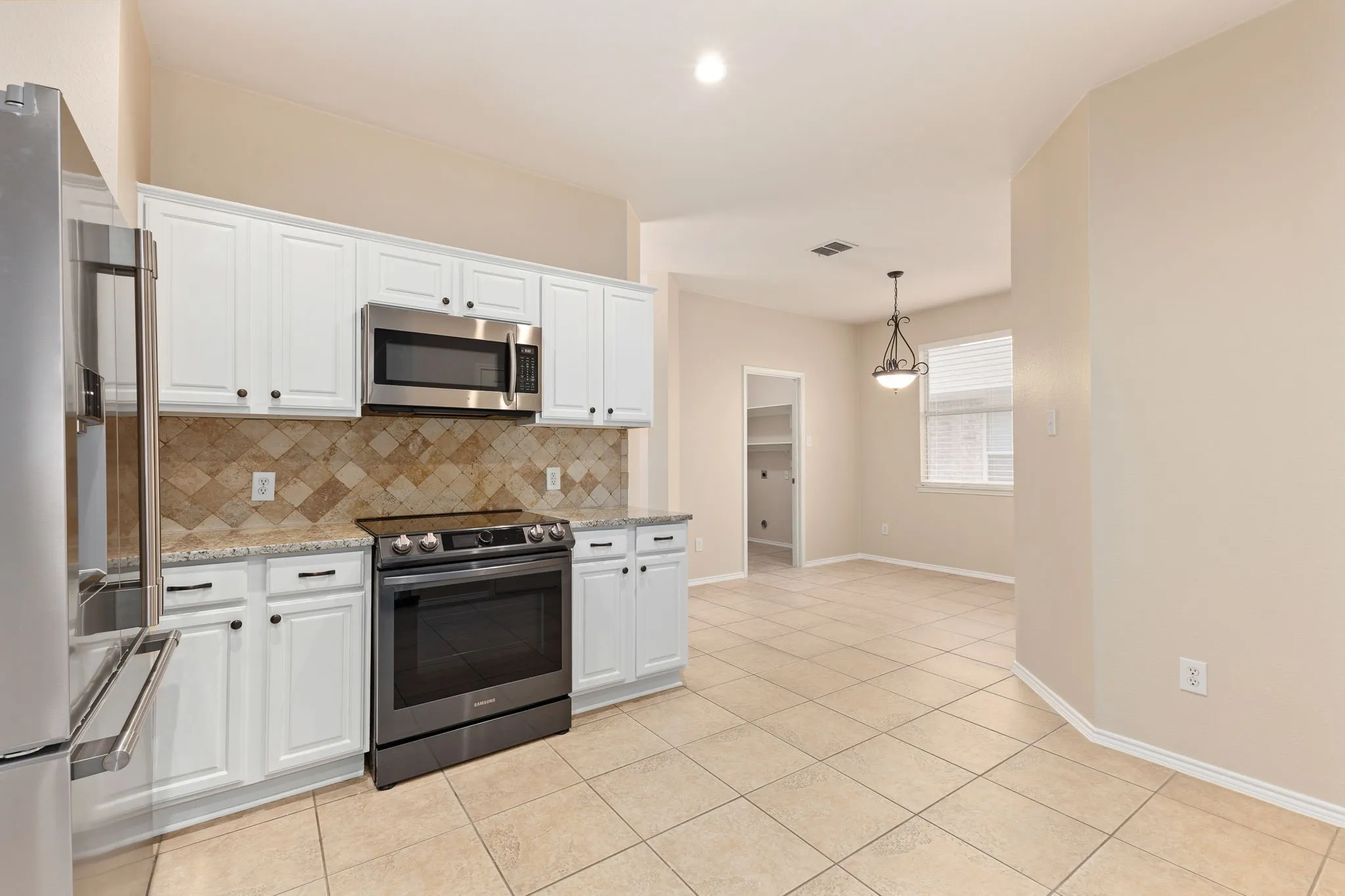 Single Family Residence For Rent in Collin County , 3905 Hawkins Drive, Mc Kinney, Texas 75072, 3 Bedroom, 2 Bathroom, 2 Garage spaces, 1,844 Sqft, built in 2001, mls#21370973, Real Estate Agent in Mc Kinney, Homes For Rent in Collin county, Homes For Rent in Mc Kinney, Realtor in Mc Kinney Texas, Real Estate Brokerage Independent Realty Texas, Luminita Cordes Realtor