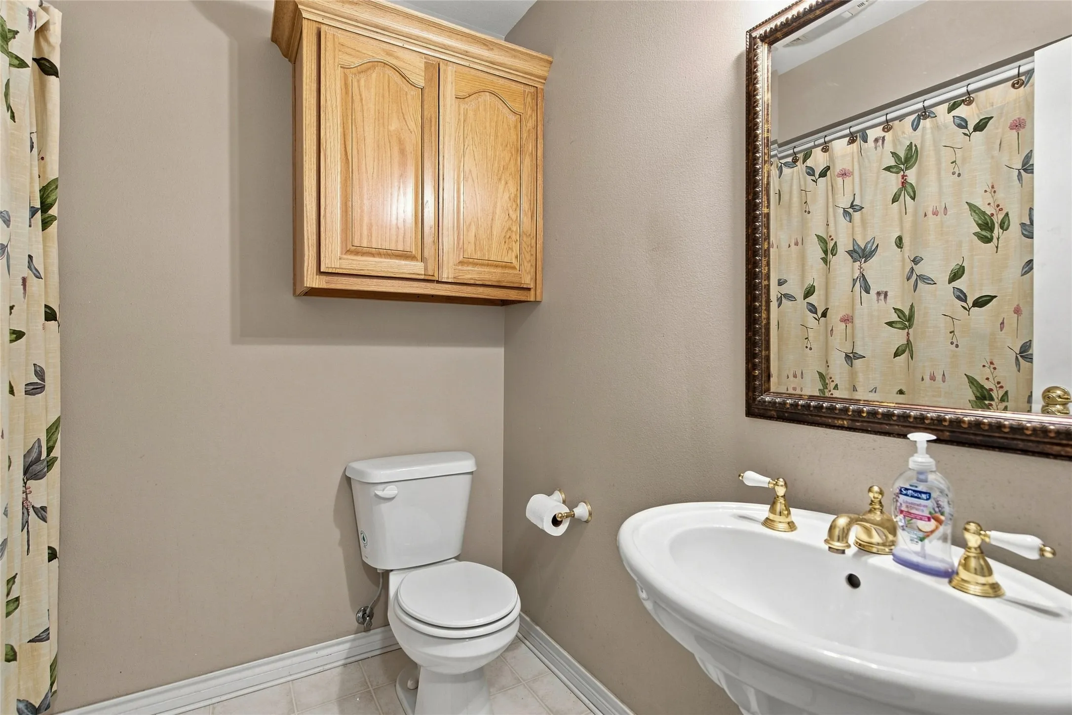 Single Family Residence For Sale in Fannin County , 16582 US Highway 82 E, Honey Grove, Texas 75446, 3 Bedroom, 3 Bathroom, 3 Garage spaces, 3,600 Sqft, built in 2000, mls#21370087, Real Estate Agent in Honey Grove, Homes For Sale in Fannin county, Homes For Sale in Honey Grove, Realtor in Honey Grove Texas, Real Estate Brokerage Independent Realty Texas, Luminita Cordes Realtor
