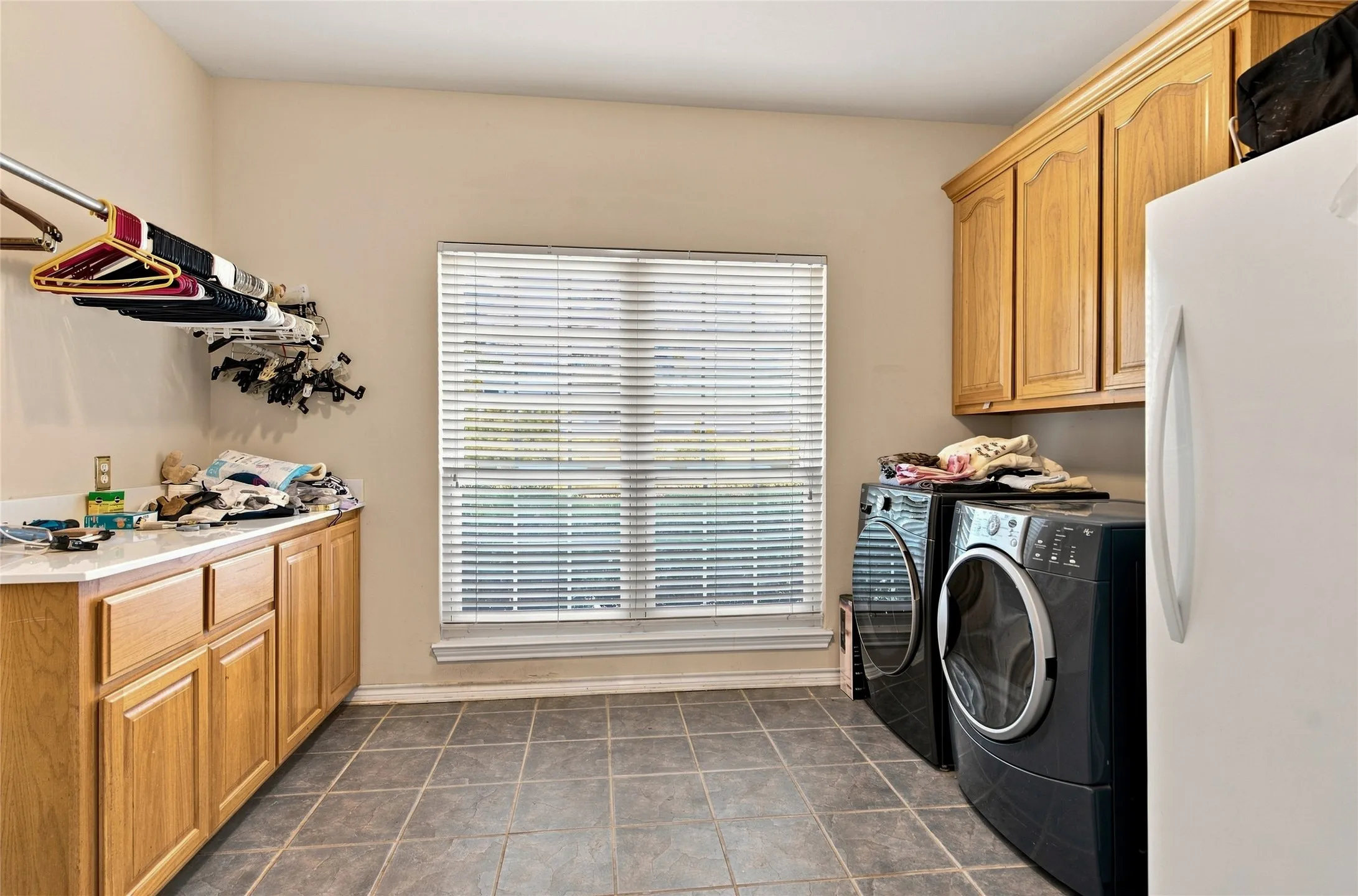 Single Family Residence For Sale in Fannin County , 16582 US Highway 82 E, Honey Grove, Texas 75446, 3 Bedroom, 3 Bathroom, 3 Garage spaces, 3,600 Sqft, built in 2000, mls#21370087, Real Estate Agent in Honey Grove, Homes For Sale in Fannin county, Homes For Sale in Honey Grove, Realtor in Honey Grove Texas, Real Estate Brokerage Independent Realty Texas, Luminita Cordes Realtor