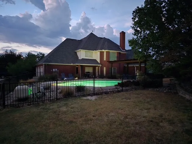 Single Family Residence For Sale in Fannin County , 16582 US Highway 82 E, Honey Grove, Texas 75446, 3 Bedroom, 3 Bathroom, 3 Garage spaces, 3,600 Sqft, built in 2000, mls#21370087, Real Estate Agent in Honey Grove, Homes For Sale in Fannin county, Homes For Sale in Honey Grove, Realtor in Honey Grove Texas, Real Estate Brokerage Independent Realty Texas, Luminita Cordes Realtor