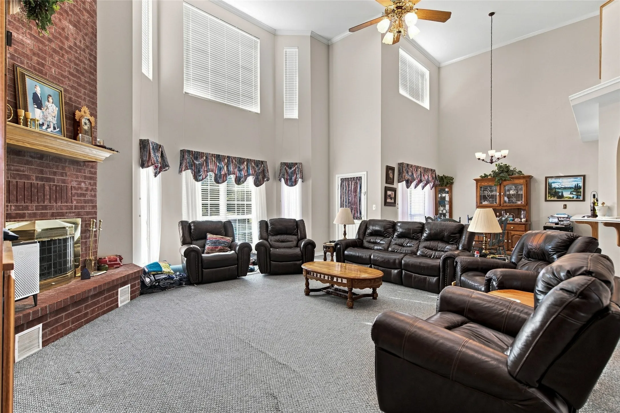 Single Family Residence For Sale in Fannin County , 16582 US Highway 82 E, Honey Grove, Texas 75446, 3 Bedroom, 3 Bathroom, 3 Garage spaces, 3,600 Sqft, built in 2000, mls#21370087, Real Estate Agent in Honey Grove, Homes For Sale in Fannin county, Homes For Sale in Honey Grove, Realtor in Honey Grove Texas, Real Estate Brokerage Independent Realty Texas, Luminita Cordes Realtor