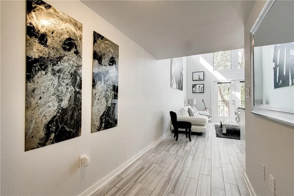 Condominium For Rent in Dallas County , 5111 Manett Street 203, Dallas, Texas 75206, 1 Bedroom, 1 Bathroom, Garage spaces, 730 Sqft, built in 2001, mls#21372729, Real Estate Agent in Dallas, Homes For Rent in Dallas county, Homes For Rent in Dallas, Realtor in Dallas Texas, Real Estate Brokerage Independent Realty Texas, Luminita Cordes Realtor