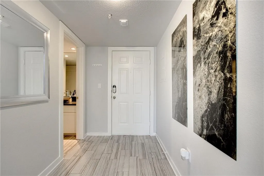 Condominium For Rent in Dallas County , 5111 Manett Street 203, Dallas, Texas 75206, 1 Bedroom, 1 Bathroom, Garage spaces, 730 Sqft, built in 2001, mls#21372729, Real Estate Agent in Dallas, Homes For Rent in Dallas county, Homes For Rent in Dallas, Realtor in Dallas Texas, Real Estate Brokerage Independent Realty Texas, Luminita Cordes Realtor