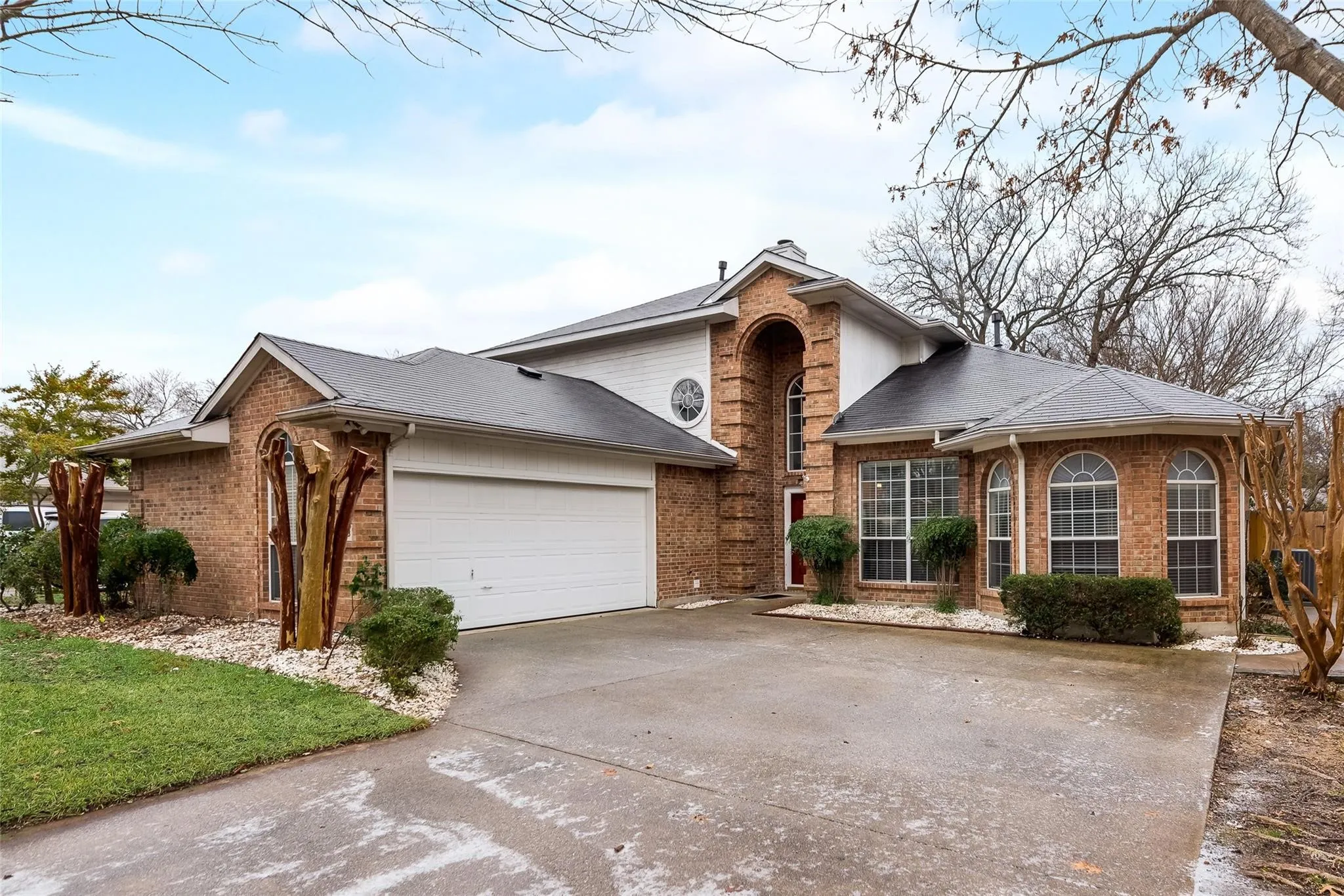 Single Family Residence For Rent in Rockwall County , 913 Wisperwood Drive, Rockwall, Texas 75087, 4 Bedroom, 3 Bathroom, 2 Garage spaces, 2,795 Sqft, built in 2000, mls#21367398, Real Estate Agent in Rockwall, Homes For Rent in Rockwall county, Homes For Rent in Rockwall, Realtor in Rockwall Texas, Real Estate Brokerage Independent Realty Texas, Luminita Cordes Realtor