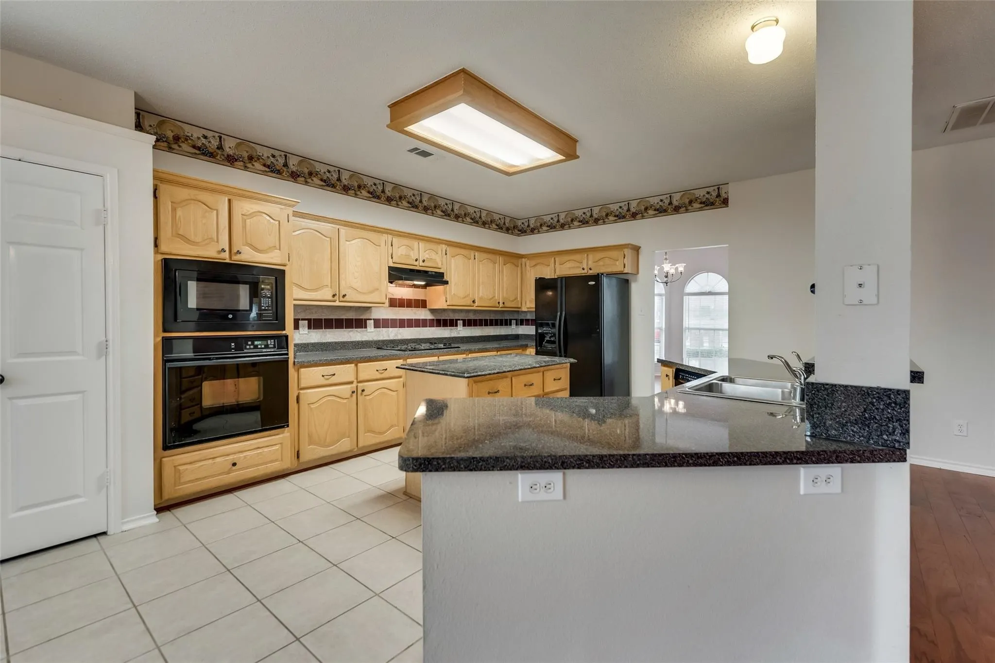 Single Family Residence For Rent in Rockwall County , 913 Wisperwood Drive, Rockwall, Texas 75087, 4 Bedroom, 3 Bathroom, 2 Garage spaces, 2,795 Sqft, built in 2000, mls#21367398, Real Estate Agent in Rockwall, Homes For Rent in Rockwall county, Homes For Rent in Rockwall, Realtor in Rockwall Texas, Real Estate Brokerage Independent Realty Texas, Luminita Cordes Realtor