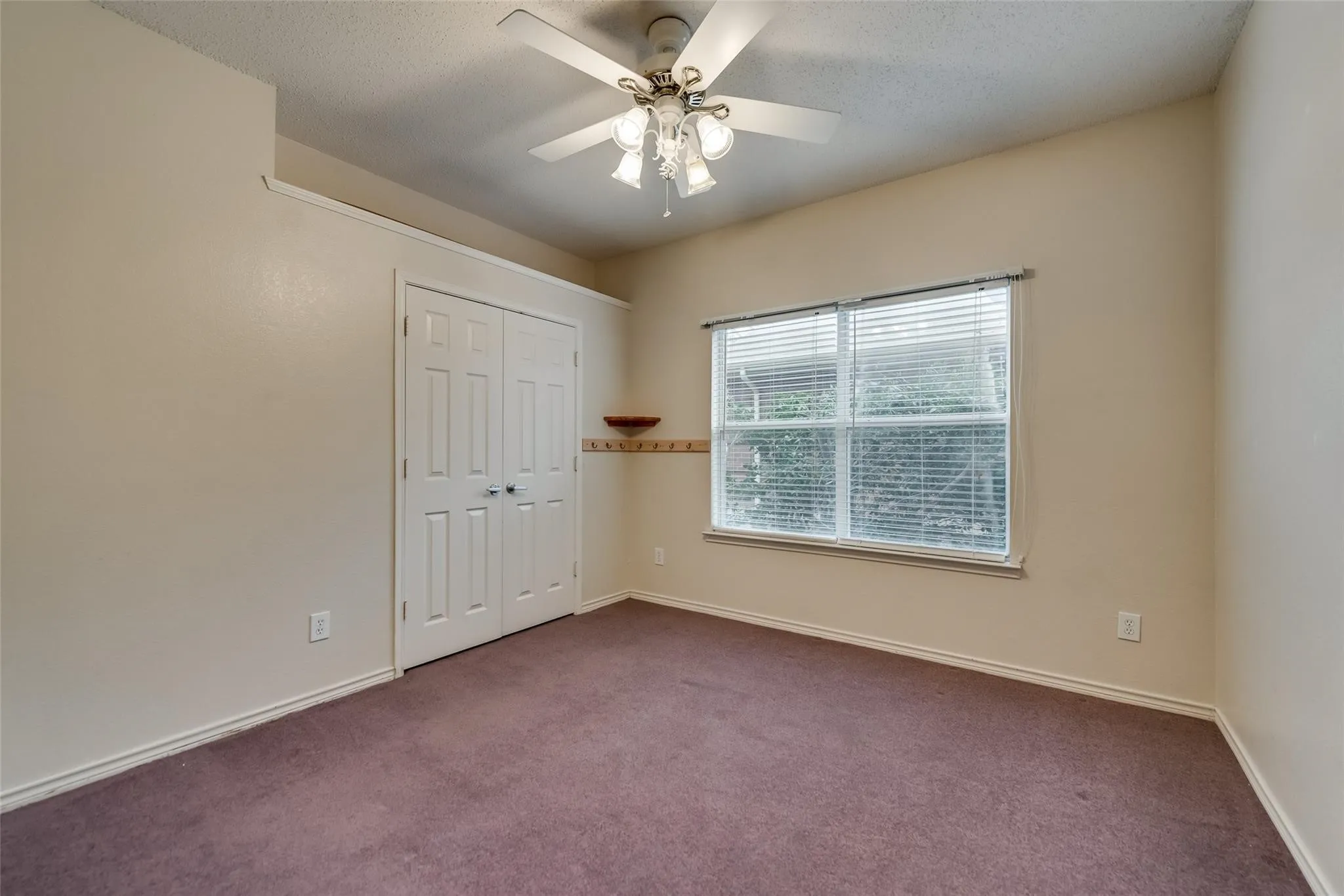 Single Family Residence For Rent in Rockwall County , 913 Wisperwood Drive, Rockwall, Texas 75087, 4 Bedroom, 3 Bathroom, 2 Garage spaces, 2,795 Sqft, built in 2000, mls#21367398, Real Estate Agent in Rockwall, Homes For Rent in Rockwall county, Homes For Rent in Rockwall, Realtor in Rockwall Texas, Real Estate Brokerage Independent Realty Texas, Luminita Cordes Realtor