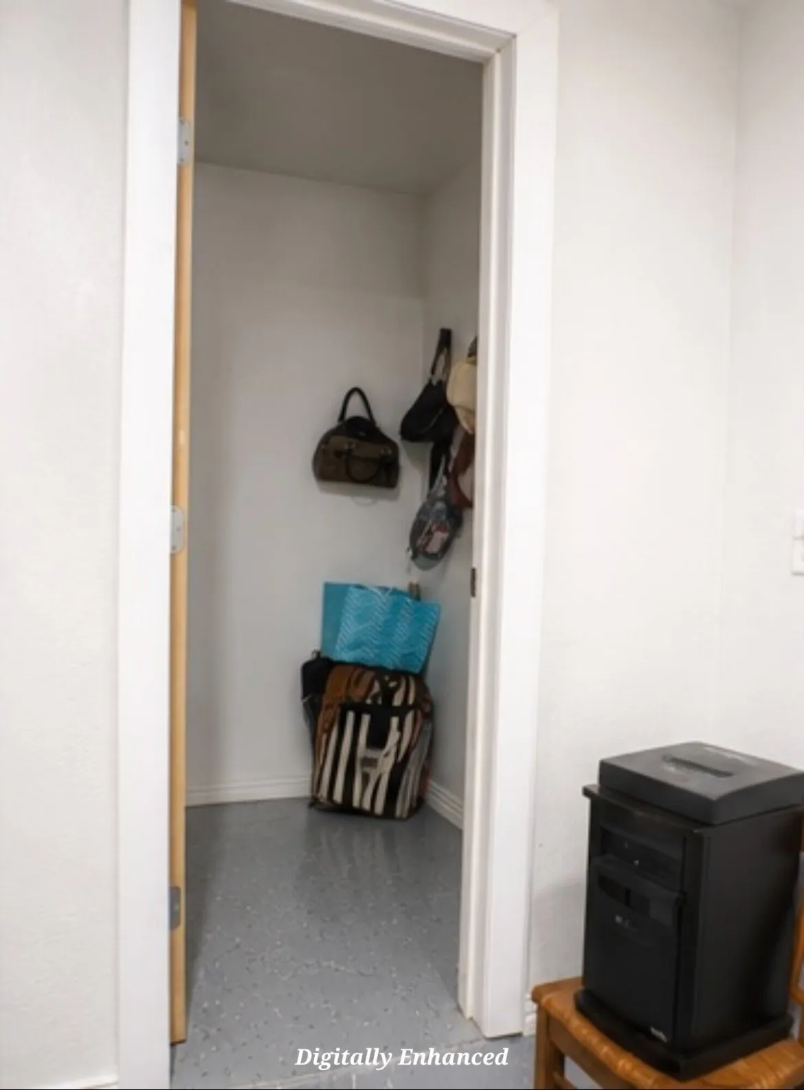 Single Family Residence For Sale in Tarrant County , 4732 Darla Drive, Fort Worth, Texas 76132, 4 Bedroom, 2 Bathroom, Garage spaces, 1,927 Sqft, built in 1958, mls#21371904, Real Estate Agent in Fort Worth, Homes For Sale in Tarrant county, Homes For Sale in Fort Worth, Realtor in Fort Worth Texas, Real Estate Brokerage Independent Realty Texas, Luminita Cordes Realtor