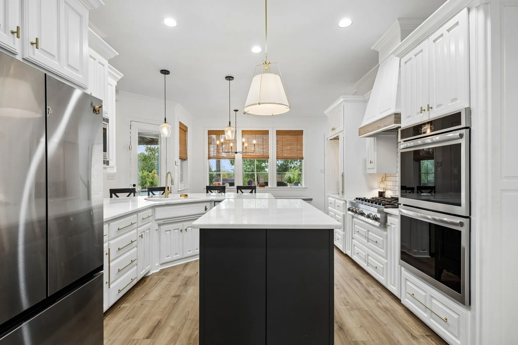 Single Family Residence For Sale in Ellis County , 2430 Savanna Circle, Midlothian, Texas 76065, 4 Bedroom, 3 Bathroom, 3 Garage spaces, 3,868 Sqft, built in 2001, mls#21372726, Real Estate Agent in Midlothian, Homes For Sale in Ellis county, Homes For Sale in Midlothian, Realtor in Midlothian Texas, Real Estate Brokerage Independent Realty Texas, Luminita Cordes Realtor