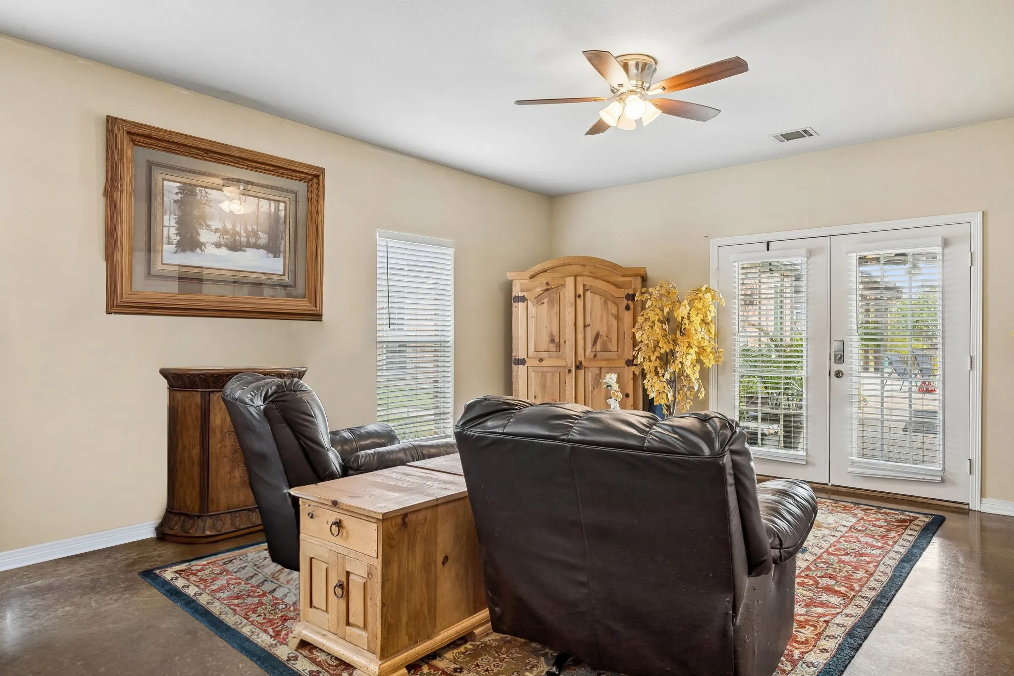 Single Family Residence For Sale in Ellis County , 2430 Savanna Circle, Midlothian, Texas 76065, 4 Bedroom, 3 Bathroom, 3 Garage spaces, 3,868 Sqft, built in 2001, mls#21372726, Real Estate Agent in Midlothian, Homes For Sale in Ellis county, Homes For Sale in Midlothian, Realtor in Midlothian Texas, Real Estate Brokerage Independent Realty Texas, Luminita Cordes Realtor