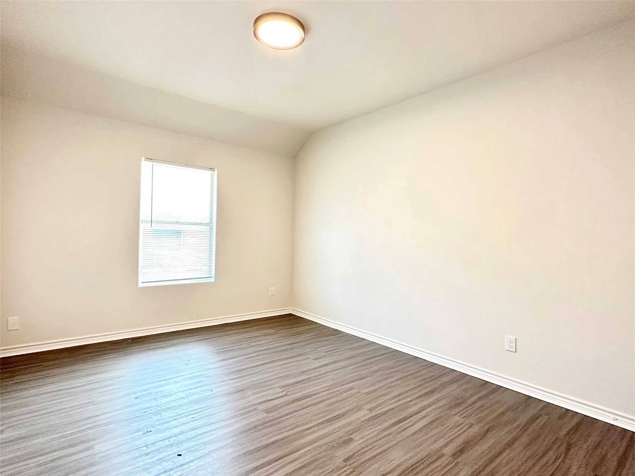 Single Family Residence For Rent in Collin County , 2805 Arabian Lane, Celina, Texas 75009, 3 Bedroom, 2 Bathroom, 2 Garage spaces, 2,037 Sqft, built in 2005, mls#21372746, Real Estate Agent in Celina, Homes For Rent in Collin county, Homes For Rent in Celina, Realtor in Celina Texas, Real Estate Brokerage Independent Realty Texas, Luminita Cordes Realtor