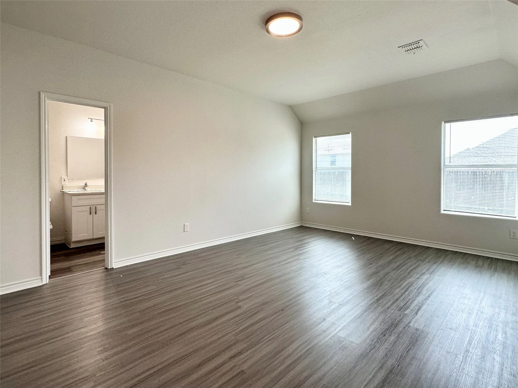 Single Family Residence For Rent in Collin County , 2805 Arabian Lane, Celina, Texas 75009, 3 Bedroom, 2 Bathroom, 2 Garage spaces, 2,037 Sqft, built in 2005, mls#21372746, Real Estate Agent in Celina, Homes For Rent in Collin county, Homes For Rent in Celina, Realtor in Celina Texas, Real Estate Brokerage Independent Realty Texas, Luminita Cordes Realtor
