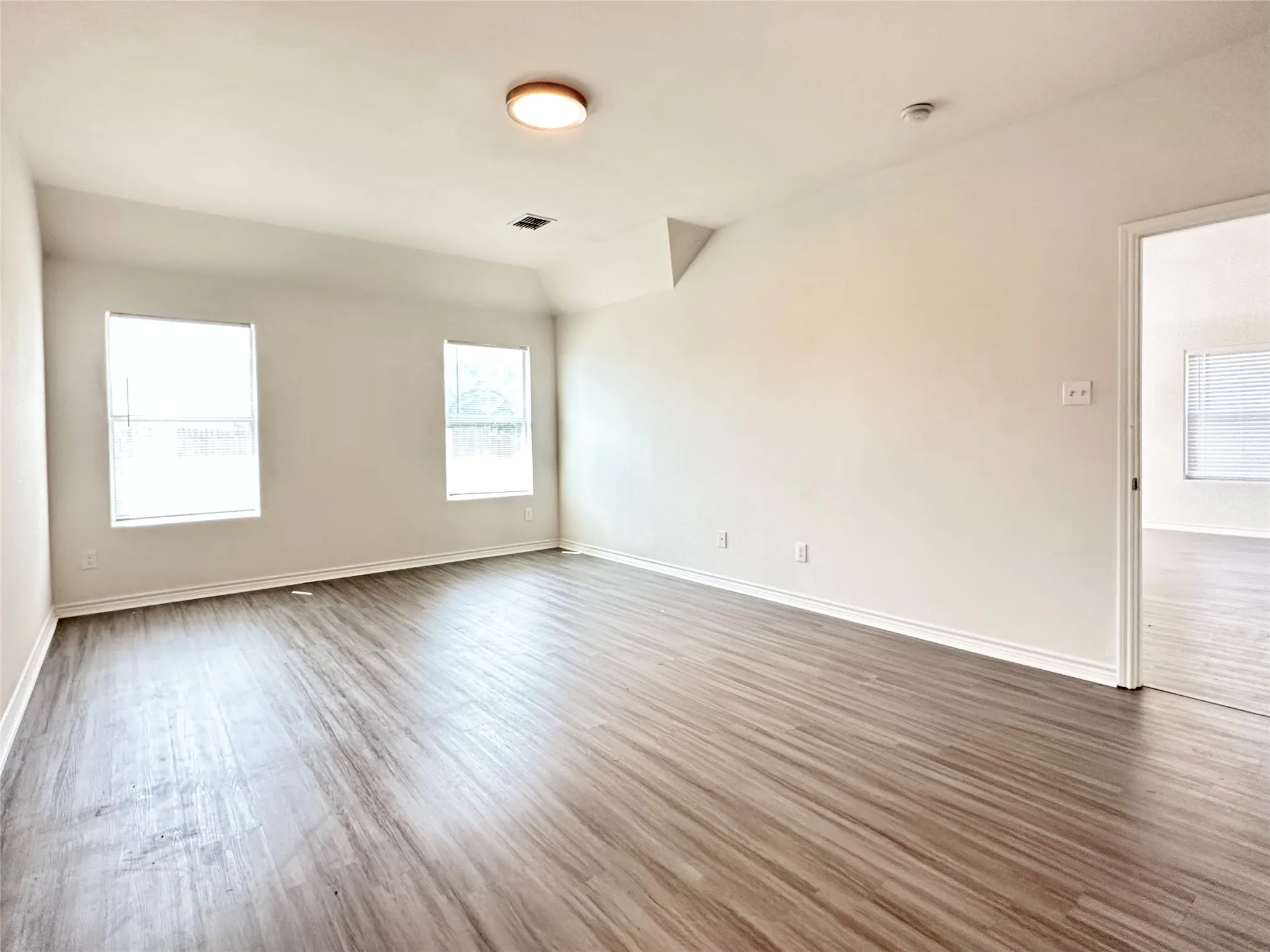 Single Family Residence For Rent in Collin County , 2805 Arabian Lane, Celina, Texas 75009, 3 Bedroom, 2 Bathroom, 2 Garage spaces, 2,037 Sqft, built in 2005, mls#21372746, Real Estate Agent in Celina, Homes For Rent in Collin county, Homes For Rent in Celina, Realtor in Celina Texas, Real Estate Brokerage Independent Realty Texas, Luminita Cordes Realtor