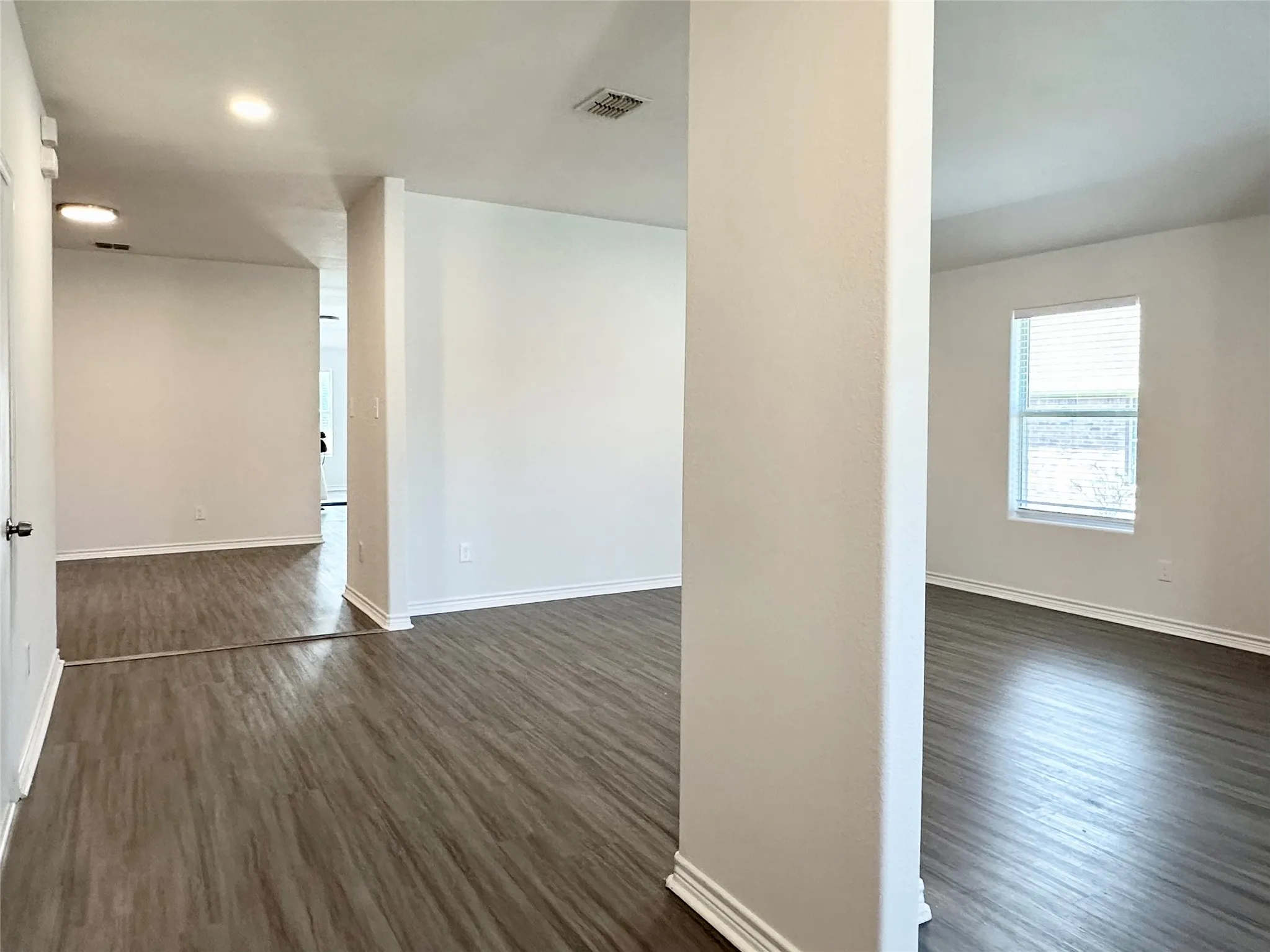 Single Family Residence For Rent in Collin County , 2805 Arabian Lane, Celina, Texas 75009, 3 Bedroom, 2 Bathroom, 2 Garage spaces, 2,037 Sqft, built in 2005, mls#21372746, Real Estate Agent in Celina, Homes For Rent in Collin county, Homes For Rent in Celina, Realtor in Celina Texas, Real Estate Brokerage Independent Realty Texas, Luminita Cordes Realtor