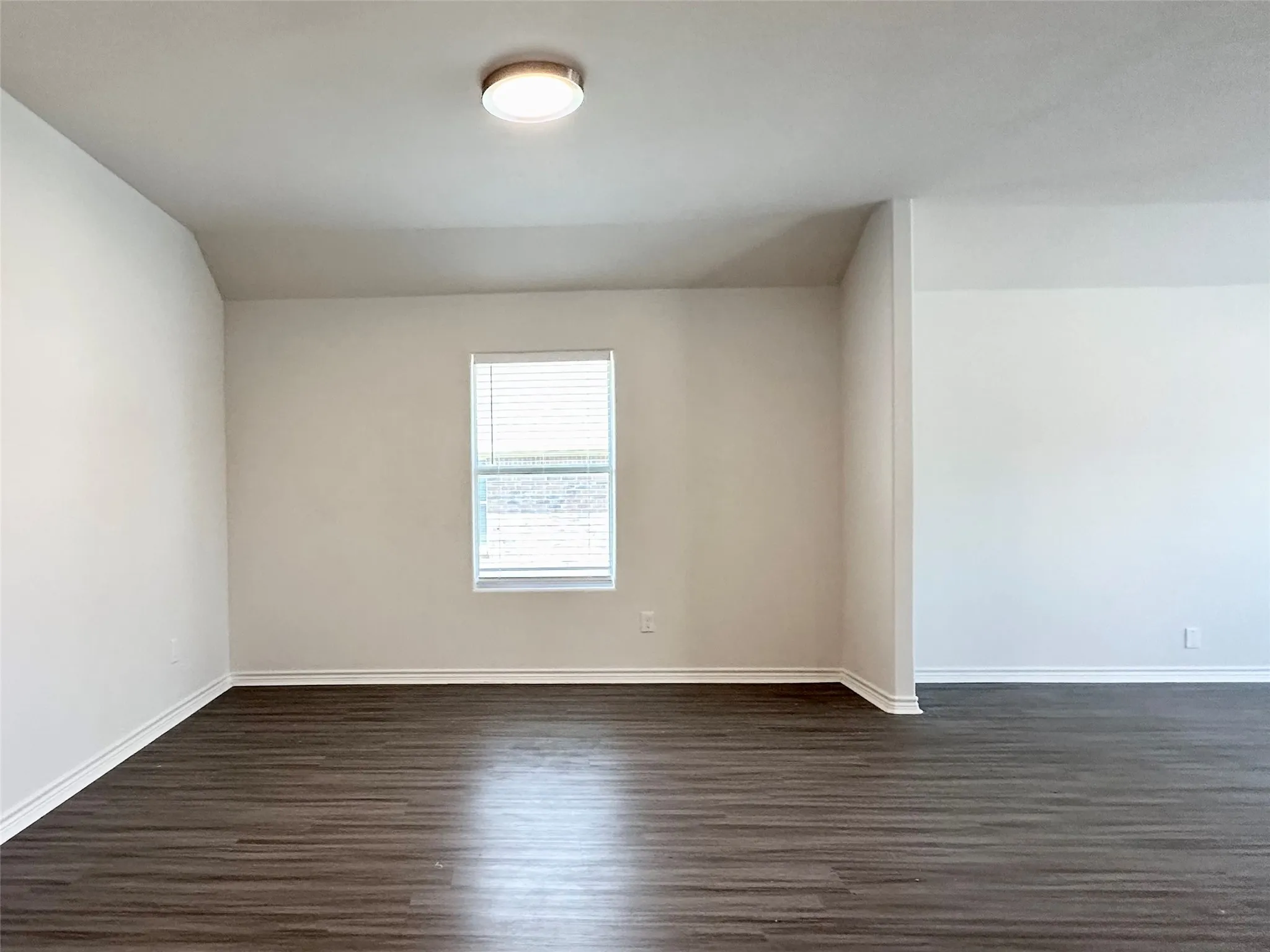 Single Family Residence For Rent in Collin County , 2805 Arabian Lane, Celina, Texas 75009, 3 Bedroom, 2 Bathroom, 2 Garage spaces, 2,037 Sqft, built in 2005, mls#21372746, Real Estate Agent in Celina, Homes For Rent in Collin county, Homes For Rent in Celina, Realtor in Celina Texas, Real Estate Brokerage Independent Realty Texas, Luminita Cordes Realtor