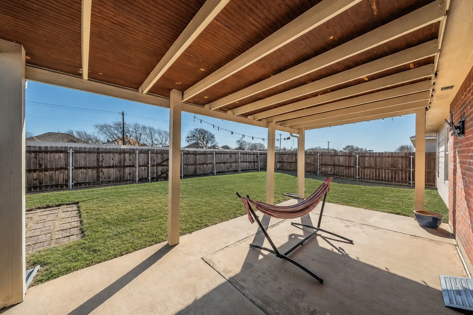 Single Family Residence For Sale in Denton County , 6601 Longleaf Lane, Denton, Texas 76210, 3 Bedroom, 2 Bathroom, 2 Garage spaces, 1,868 Sqft, built in 2007, mls#21372627, Real Estate Agent in Denton, Homes For Sale in Denton county, Homes For Sale in Denton, Realtor in Denton Texas, Real Estate Brokerage Independent Realty Texas, Luminita Cordes Realtor