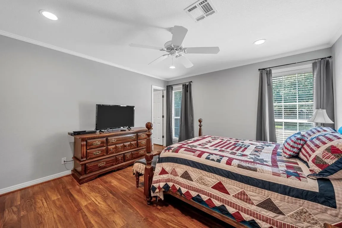 Single Family Residence For Sale in Mc Lennan County , 2324 Paddington Way, Waco, Texas 76655, 4 Bedroom, 3 Bathroom, 4 Garage spaces, 2,654 Sqft, built in 2000, mls#21372176, Real Estate Agent in Waco, Homes For Sale in Mc Lennan county, Homes For Sale in Waco, Realtor in Waco Texas, Real Estate Brokerage Independent Realty Texas, Luminita Cordes Realtor